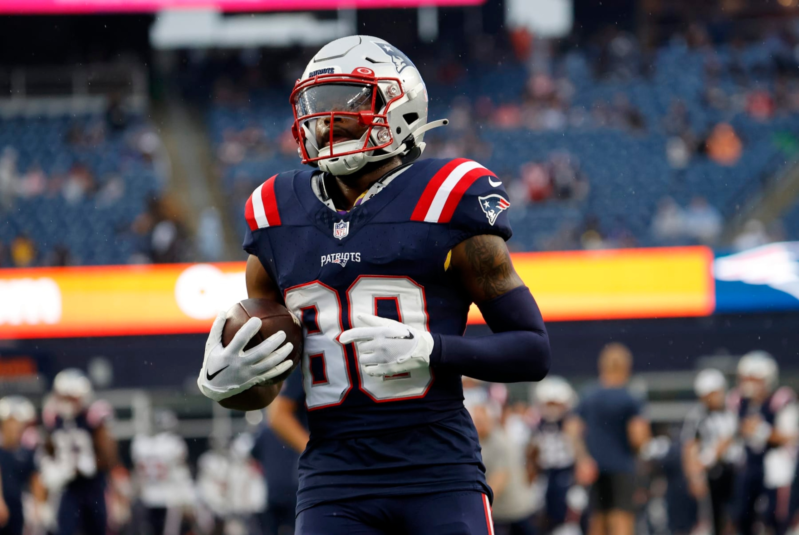FOXBOROUGH, MA - AUGUST 10: New England Patriots wide receiver Kayshon Boutte (80) in warm up before a preseason game between the New England Patriots and the Houston Texans on August 10, 2023, at Gillette Stadium in Foxborough, Massachusetts. (Photo by Fred Kfoury III/Icon Sportswire via Getty Images) FOXBOROUGH, MA - AUGUST 10: New England Patriots wide receiver Kayshon Boutte (80) in warm up before a preseason game between the New England Patriots and the Houston Texans on August 10, 2023, at Gillette Stadium in Foxborough, Massachusetts. (Photo by Fred Kfoury III/Icon Sportswire via Getty Images)