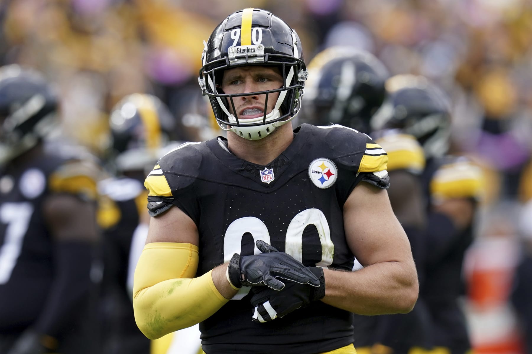 Pittsburgh Steelers linebacker T.J. Watt plays against the Baltimore Ravens during the second half of an NFL football game, in Pittsburgh, Sunday, Oct. 8, 2023. (AP Photo/Matt Freed)