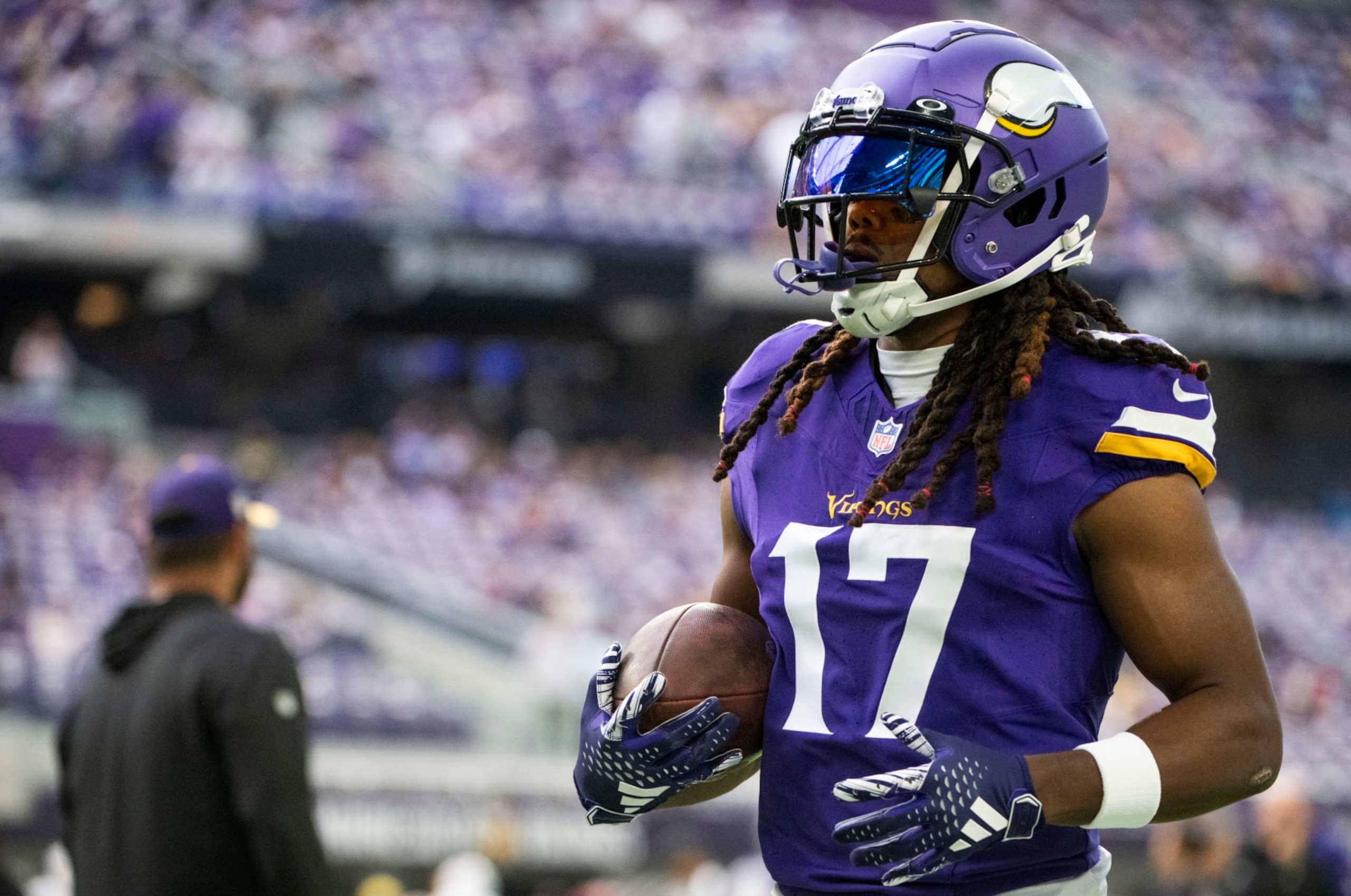 MINNEAPOLIS, MINNESOTA - SEPTEMBER 24: K.J. Osborn #17 of the Minnesota Vikings warms up before the game against the Los Angeles Chargers at U.S. Bank Stadium on September 24, 2023 in Minneapolis, Minnesota. (Photo by Stephen Maturen/Getty Images)