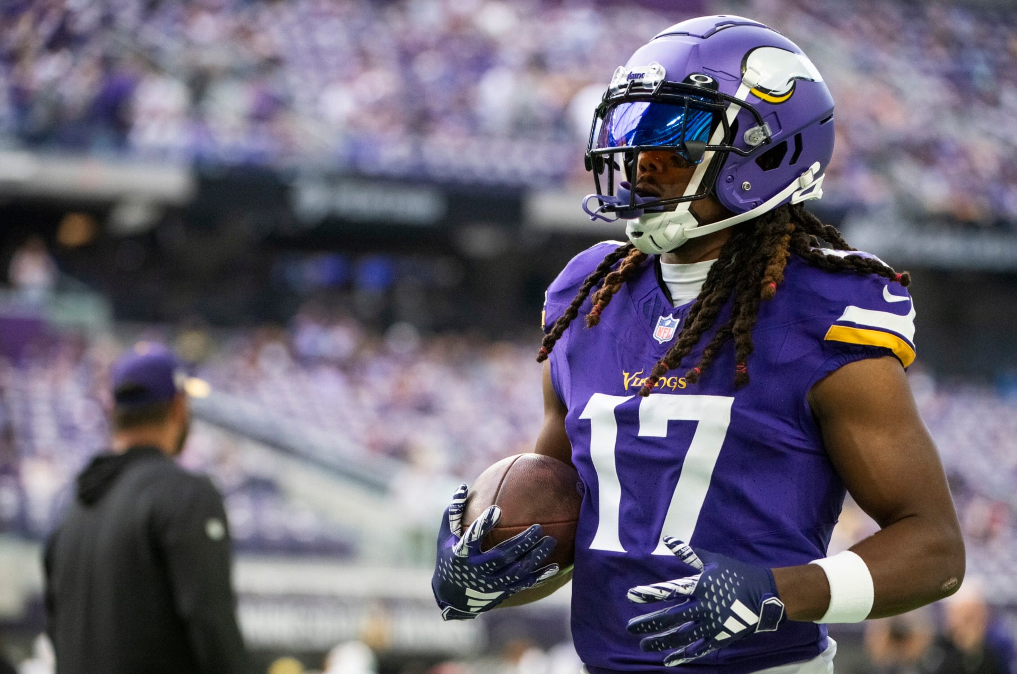 MINNEAPOLIS, MINNESOTA - SEPTEMBER 24: K.J. Osborn #17 of the Minnesota Vikings warms up before the game against the Los Angeles Chargers at U.S. Bank Stadium on September 24, 2023 in Minneapolis, Minnesota. (Photo by Stephen Maturen/Getty Images)