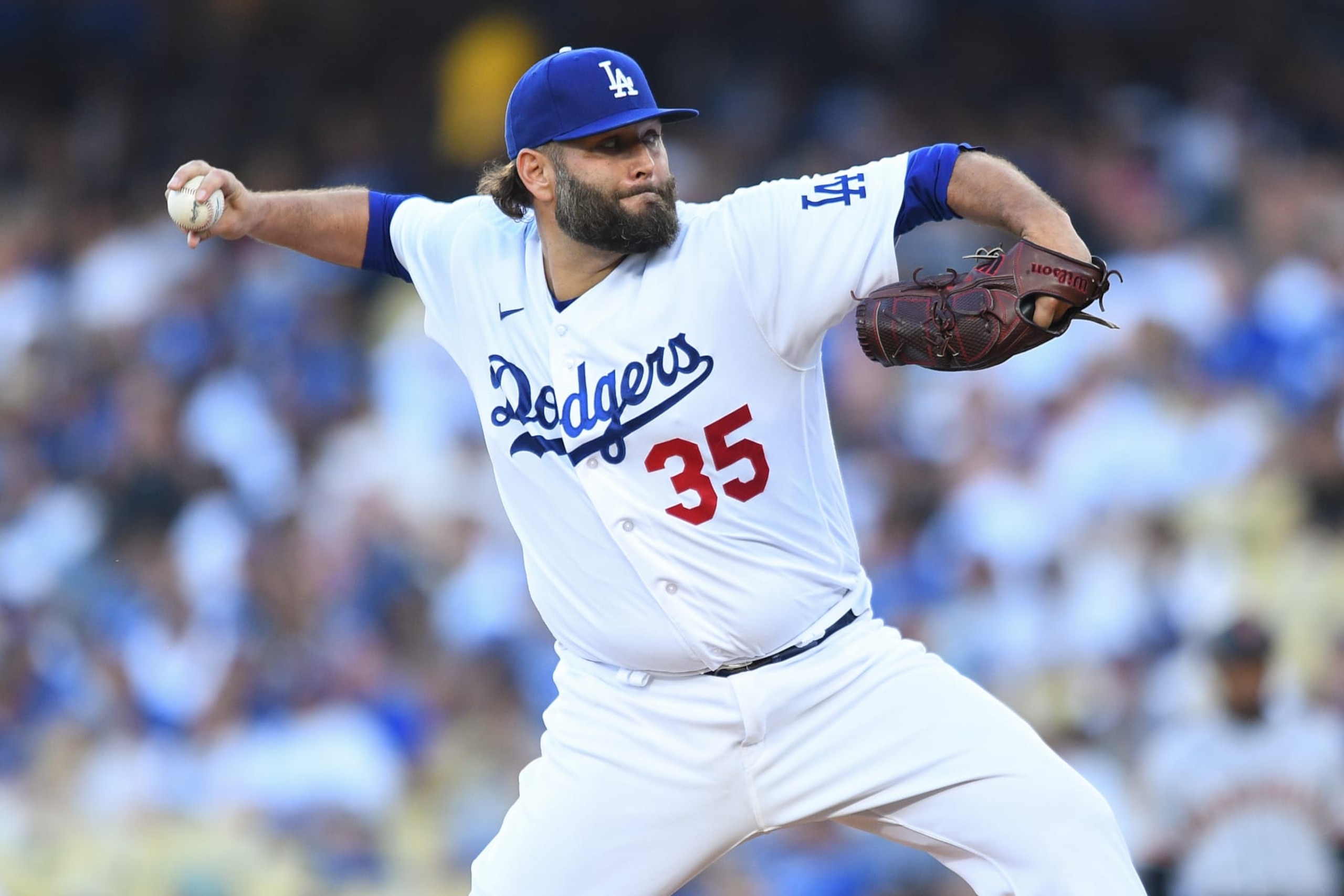 LOS ANGELES, CA - SEPTEMBER 21: Los Angeles Dodgers pitcher Lance Lynn (35) throw a pitch during the MLB game between the San Francisco Giants and the Los Angeles Dodgers on September 24, 2023 at Dodger Stadium in Los Angeles, CA. (Photo by Brian Rothmuller/Icon Sportswire via Getty Images)