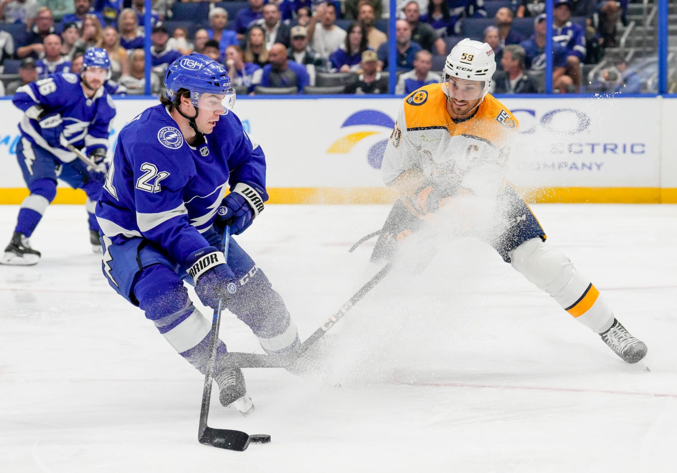 TAMPA, FL - OCTOBER 10: Tampa Bay Lightning center Brayden Point (21) and Nashville Predators defenseman Roman Josi (59) during the NHL Hockey match between the Tampa Bay Lightning andNashville Predators on October 10th, 2023 at Amalie Arena in Tampa, FL. (Photo by Andrew Bershaw/Icon Sportswire via Getty Images)