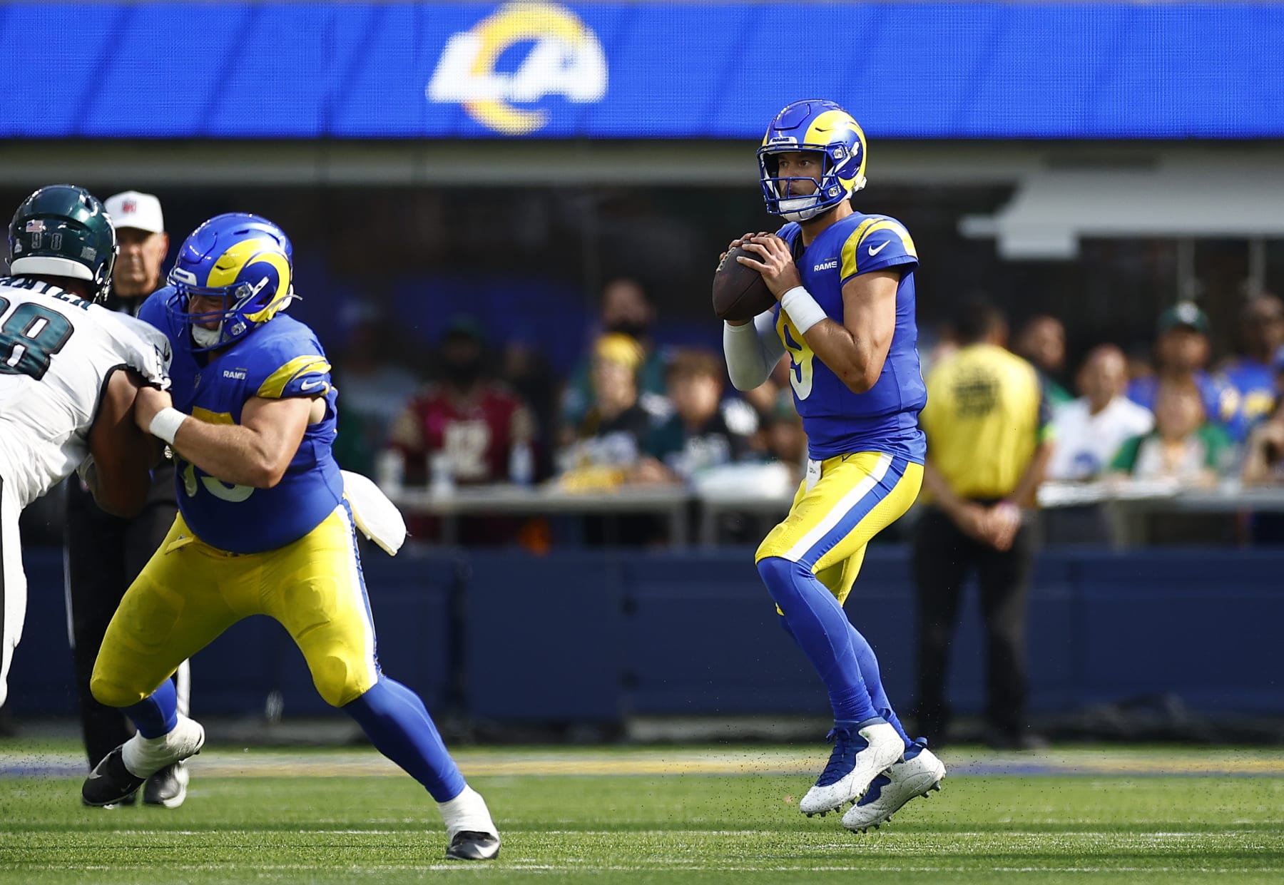 INGLEWOOD, CALIFORNIA - OCTOBER 08:   Matthew Stafford #9 of the Los Angeles Rams at SoFi Stadium on October 08, 2023 in Inglewood, California. (Photo by Ronald Martinez/Getty Images)
