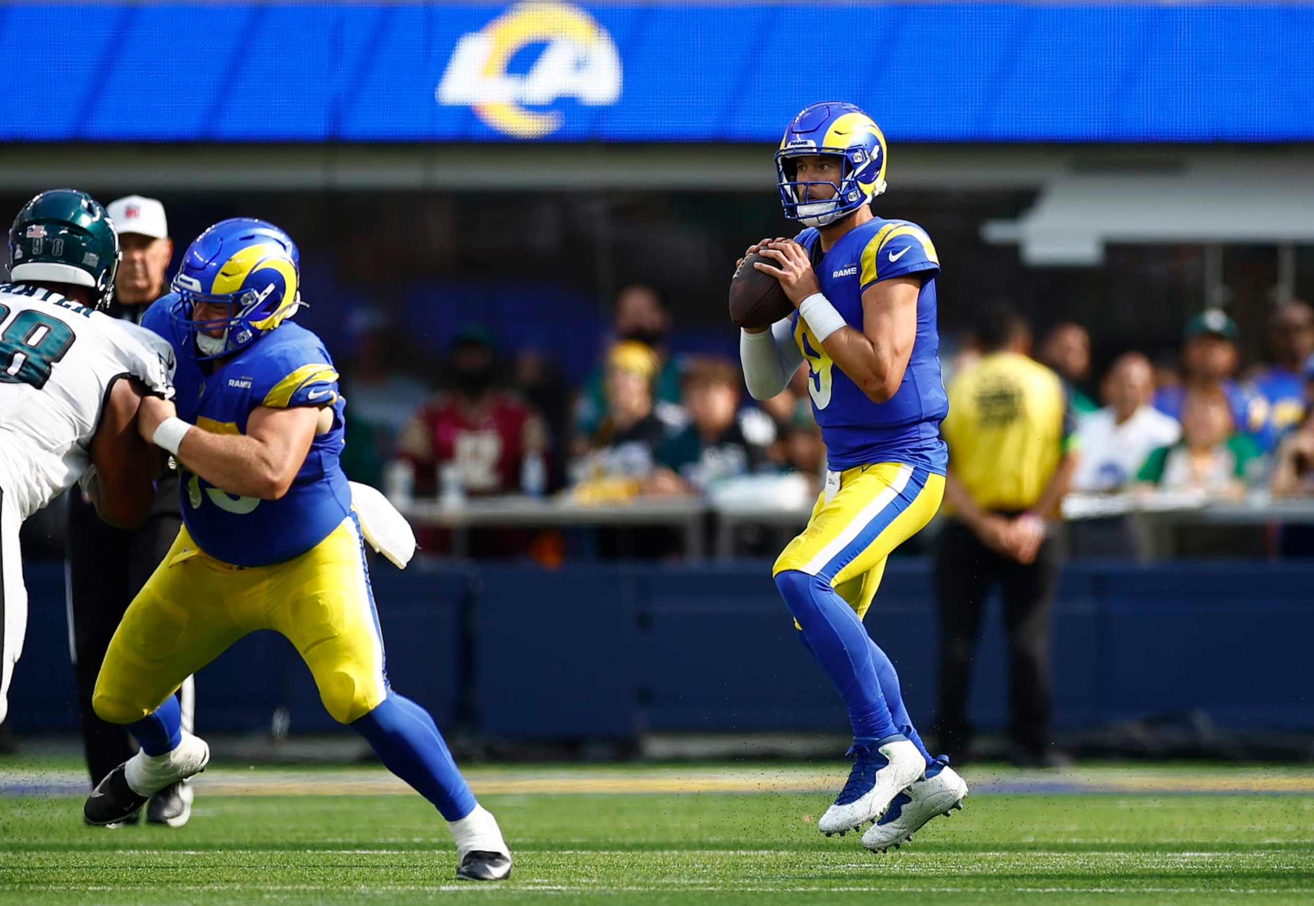 INGLEWOOD, CALIFORNIA - OCTOBER 08:   Matthew Stafford #9 of the Los Angeles Rams at SoFi Stadium on October 08, 2023 in Inglewood, California. (Photo by Ronald Martinez/Getty Images)