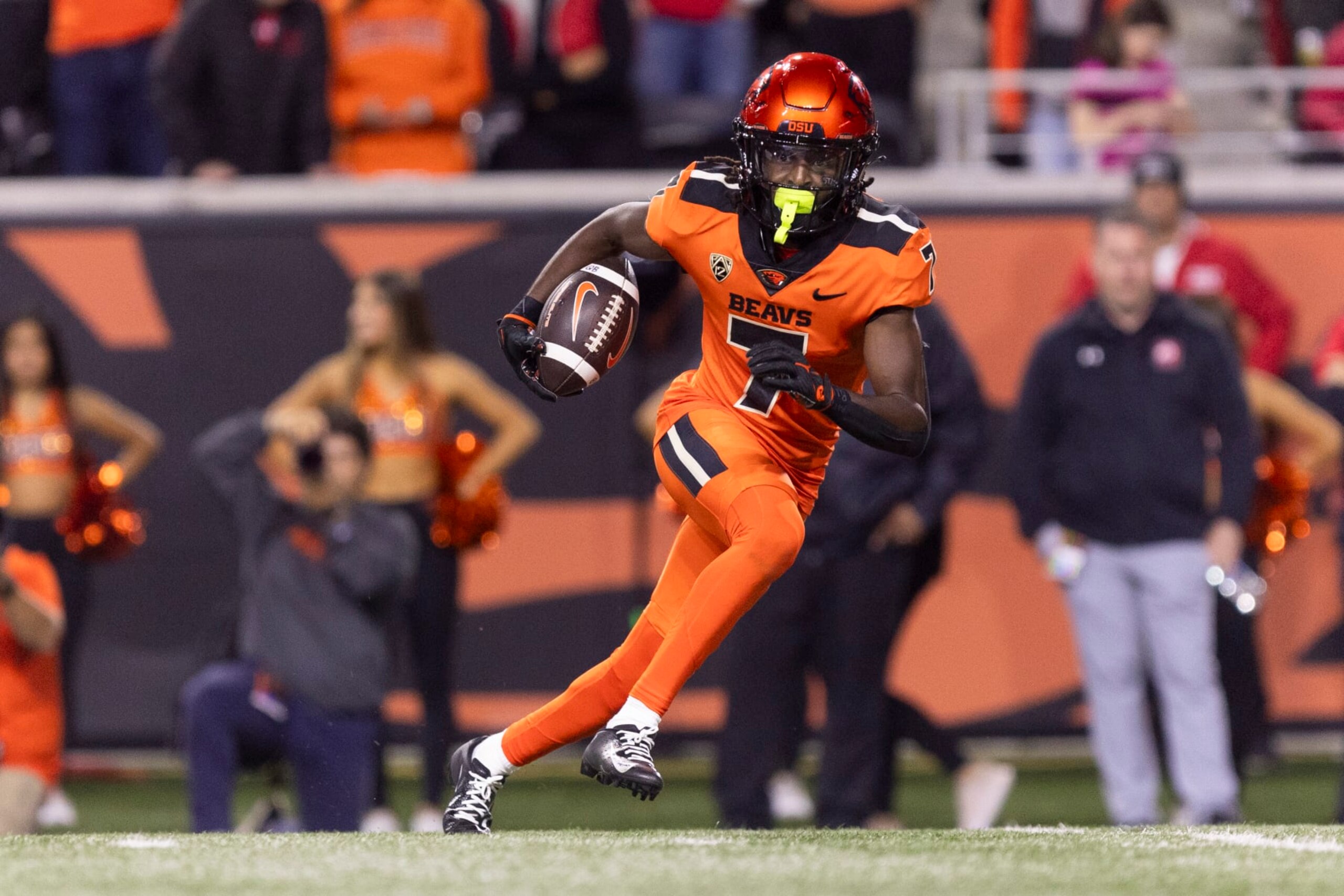 CORVALLIS, OR - SEPTEMBER 29: Oregon State Beavers wide receiver Silas Bolden (7) runs with the ball during the second half of a college football game between the Utah Utes and Oregon State Beavers on September, 29, 2023 at Reser Stadium in Corvallis, OR.(Photo by Logan Hannigan-Downs/Icon Sportswire via Getty Images)