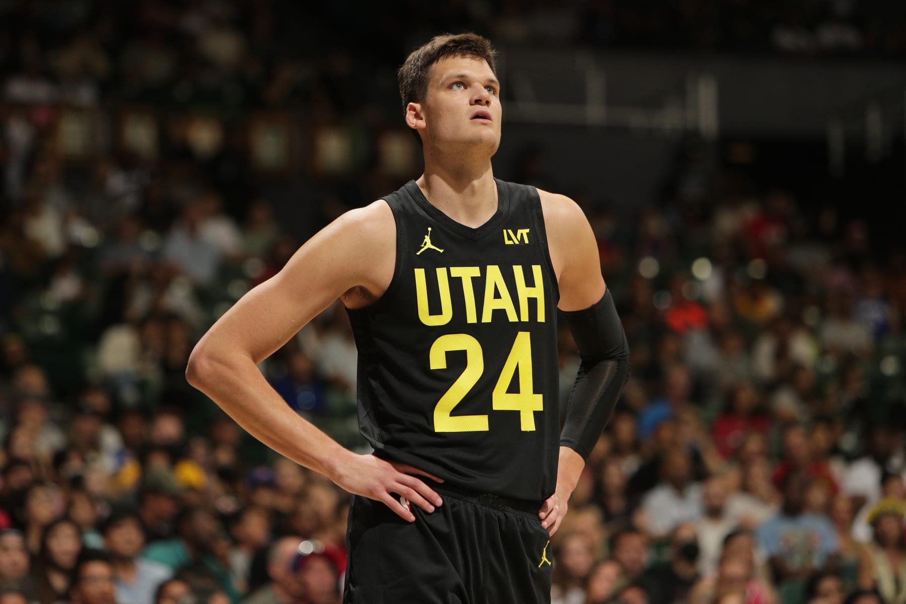 HONOLULU, HI - OCTOBER 8: Walker Kessler #24 of the Utah Jazz looks on during the game against the LA Clippers on October 8, 2023 at the SimpliFi Arena at the Stan Sheriff Center in Honolulu, Hawaii. NOTE TO USER: User expressly acknowledges and agrees that, by downloading and or using this photograph, User is consenting to the terms and conditions of the Getty Images License Agreement. Mandatory Copyright Notice: Copyright 2023 NBAE  (Photo by Jay Metzger/NBAE via Getty Images)