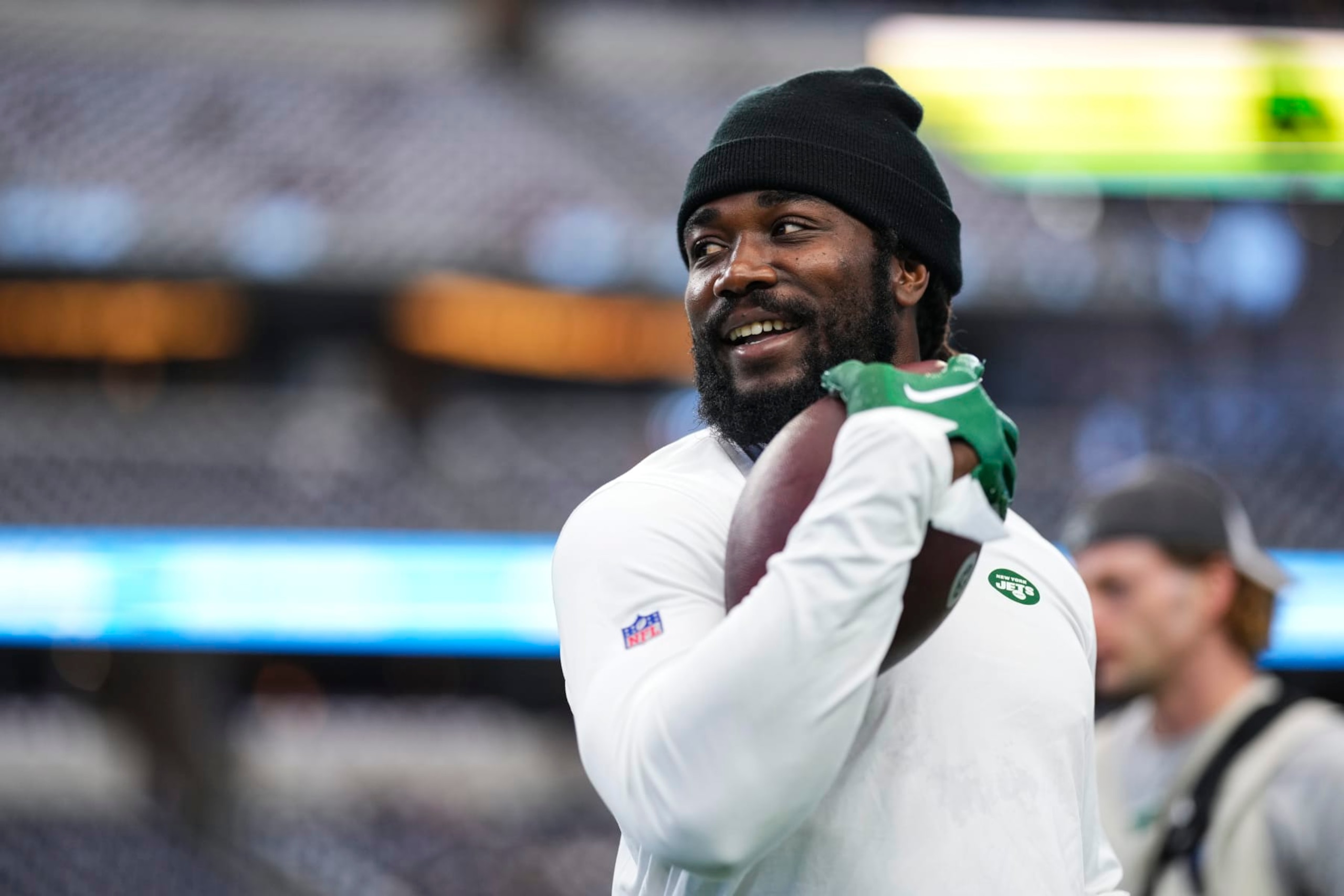 ARLINGTON, TX - SEPTEMBER 17: Dalvin Cook #33 of the New York Jets warms up prior to a football game at AT&T Stadium on September 17, 2023 in Arlington, Texas. (Photo by Cooper Neill/Getty Images)