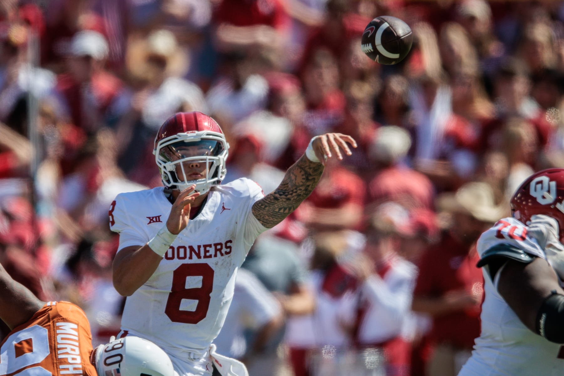 DALLAS, TX - OCTOBER 07: Oklahoma Sooners quarterback Dillon Gabriel (8) passes the ball against the Texas Longhorns on October 7th, 2023 at Cotton Bowl Stadium in Dallas Texas. (Photo by William Purnell/Icon Sportswire via Getty Images)