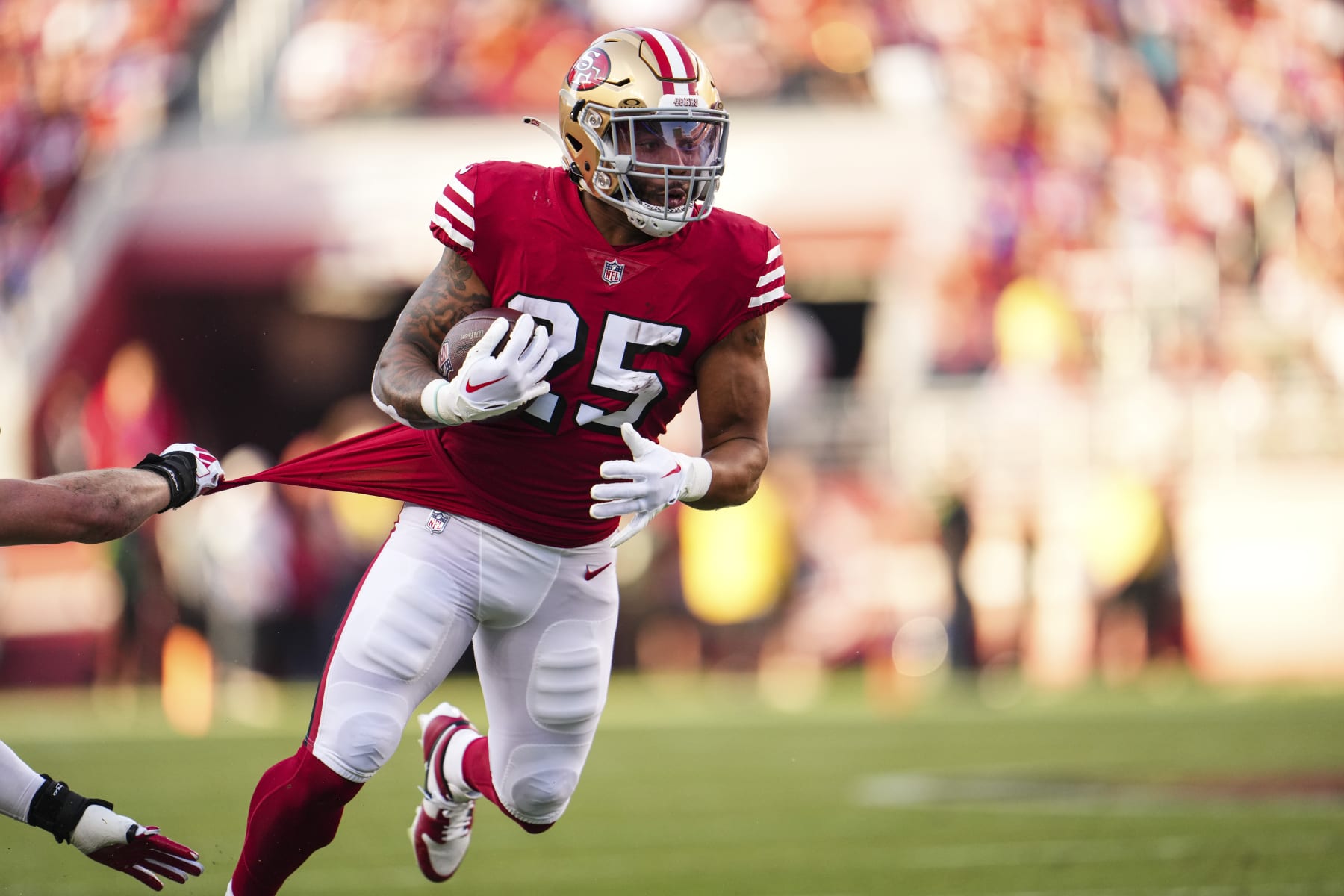 SANTA CLARA, CA - SEPTEMBER 21: Elijah Mitchell #25 of the San Francisco 49ers runs the ball at Levi's Stadium on September 21, 2023 in Santa Clara, California. (Photo by Cooper Neill/Getty Images)