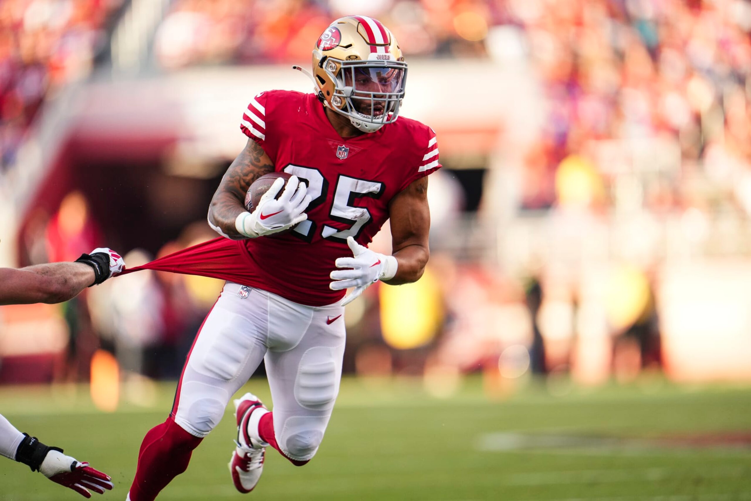 SANTA CLARA, CA - SEPTEMBER 21: Elijah Mitchell #25 of the San Francisco 49ers runs the ball at Levi's Stadium on September 21, 2023 in Santa Clara, California. (Photo by Cooper Neill/Getty Images)