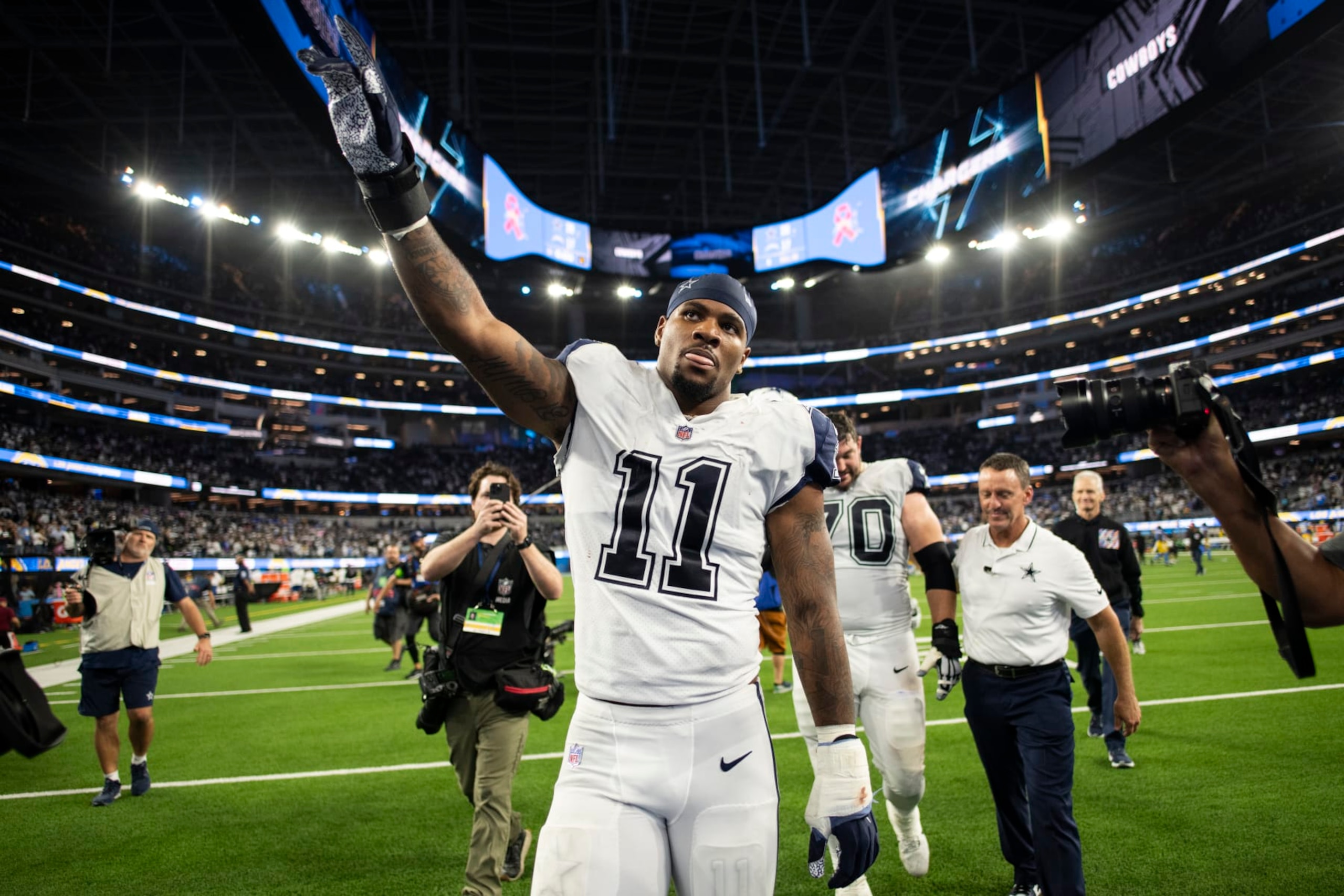 Dallas Cowboys linebacker Micah Parsons (11) waves towards the stands after an NFL football game against the Los Angeles Chargers, Monday, Oct. 16, 2023, in Inglewood, Calif. (AP Photo/Kyusung Gong) Dallas Cowboys linebacker Micah Parsons (11) waves towards the stands after an NFL football game against the Los Angeles Chargers, Monday, Oct. 16, 2023, in Inglewood, Calif. (AP Photo/Kyusung Gong)