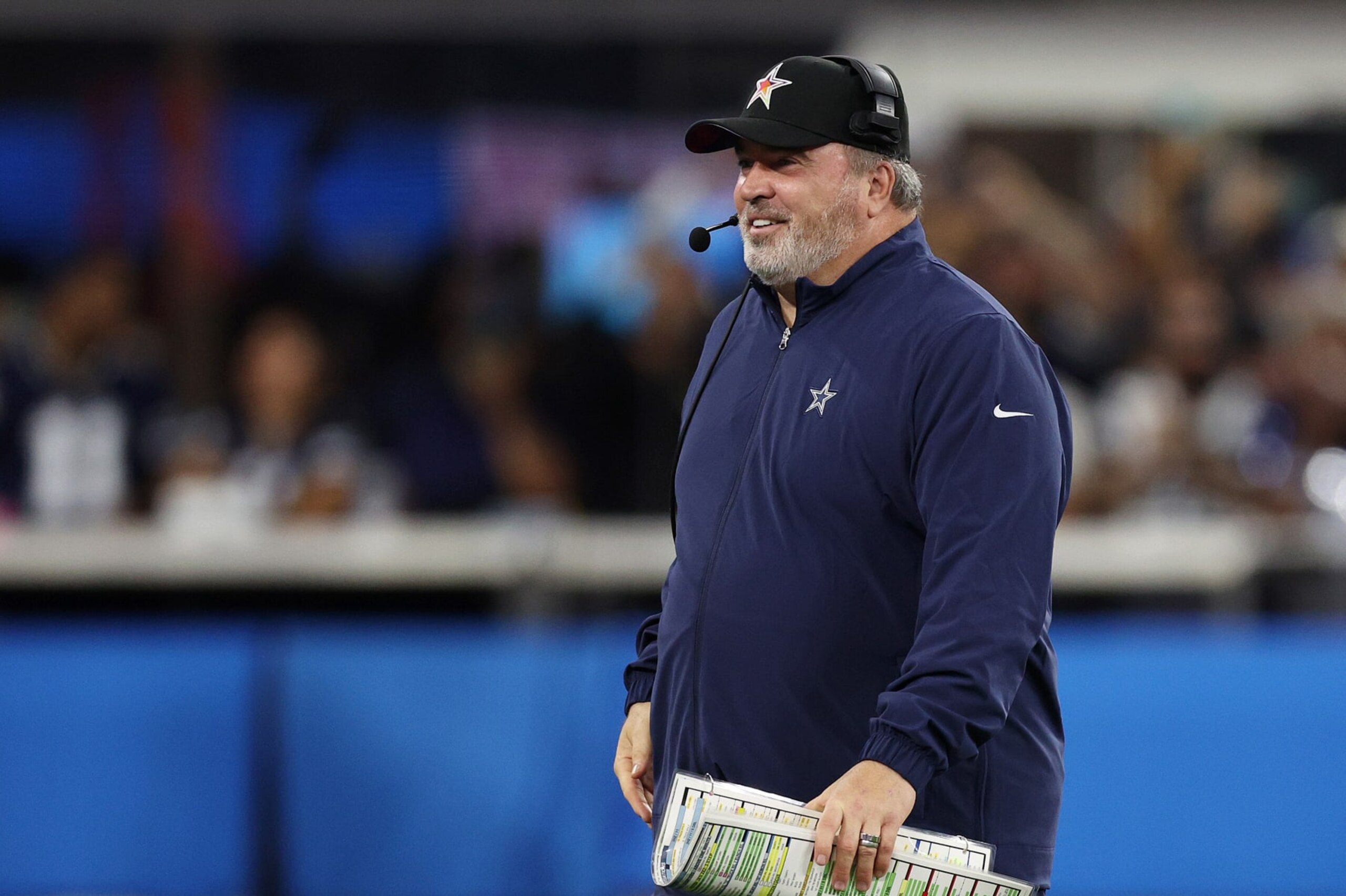 INGLEWOOD, CALIFORNIA - OCTOBER 16: Dallas Cowboys head coach Mike McCarthy reacts during the fourth quarter against the Los Angeles Chargers at SoFi Stadium on October 16, 2023 in Inglewood, California. (Photo by Harry How/Getty Images)