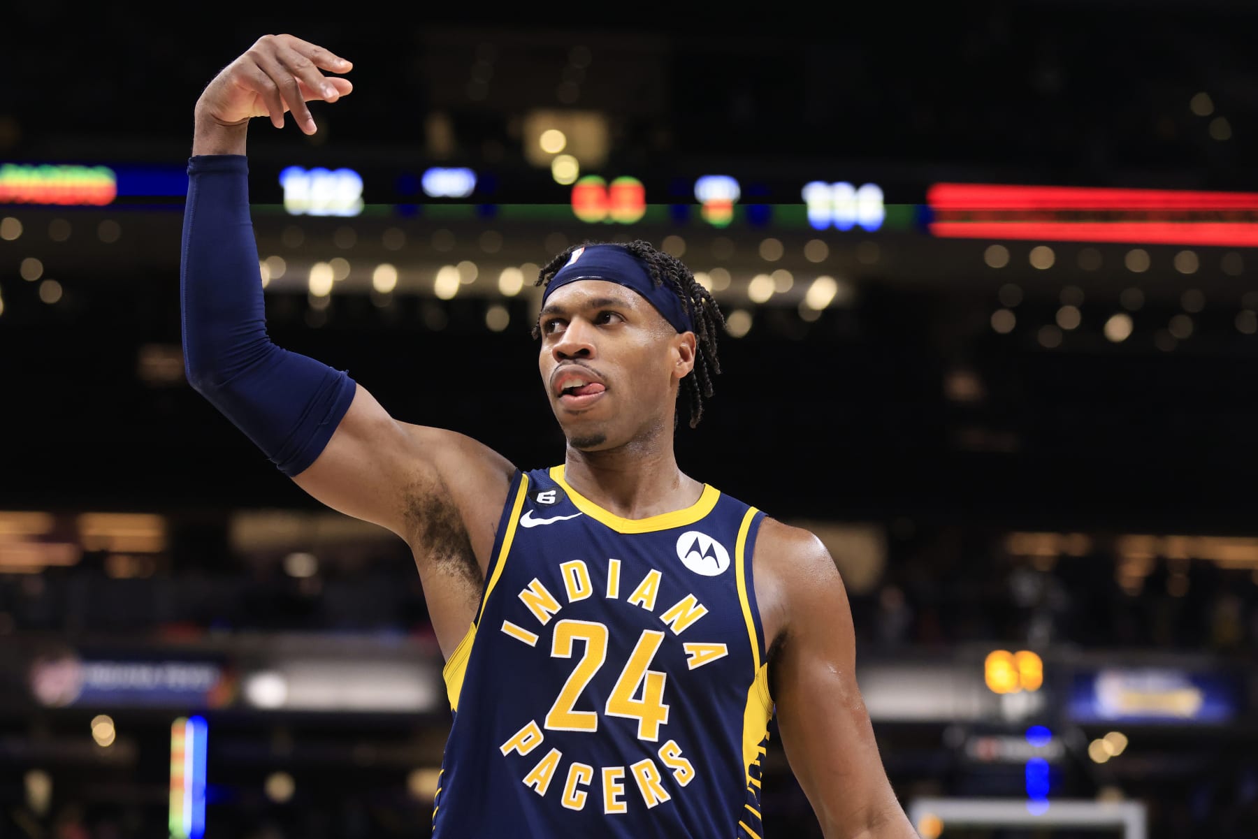 INDIANAPOLIS, INDIANA - JANUARY 02: Buddy Hield #24 of the Indiana Pacers waves to the fans in the game against the Toronto Raptors at Gainbridge Fieldhouse on January 02, 2023 in Indianapolis, Indiana. (Photo by Justin Casterline/Getty Images)