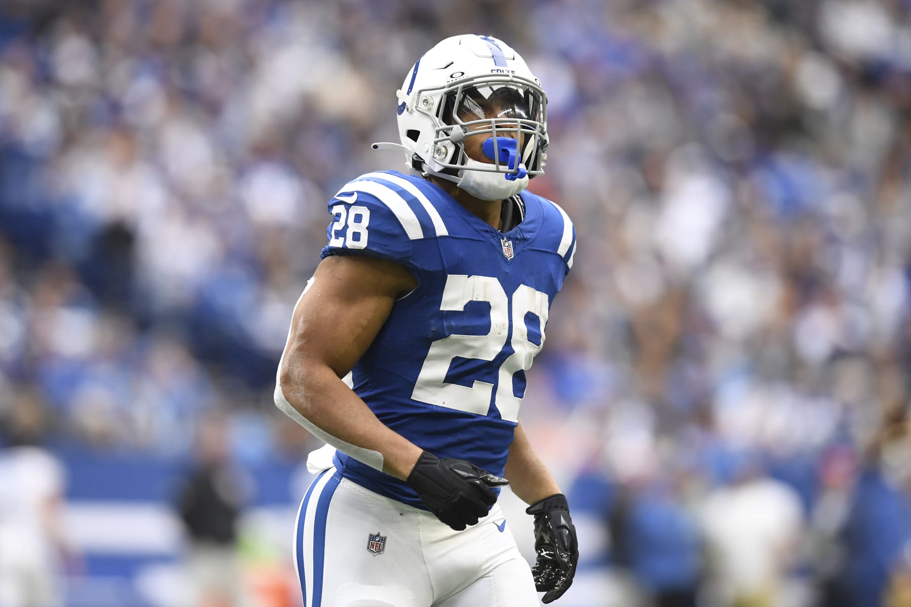 INDIANAPOLIS, IN - OCTOBER 08: Indianapolis Colts Running Back Jonathan Taylor (28) jogs off the field during the NFL game between the Tennessee Titans and the Indianapolis Colts on October 8, 2023, at Lucas Oil Stadium in Indianapolis, Indiana. (Photo by Michael Allio/Icon Sportswire via Getty Images)