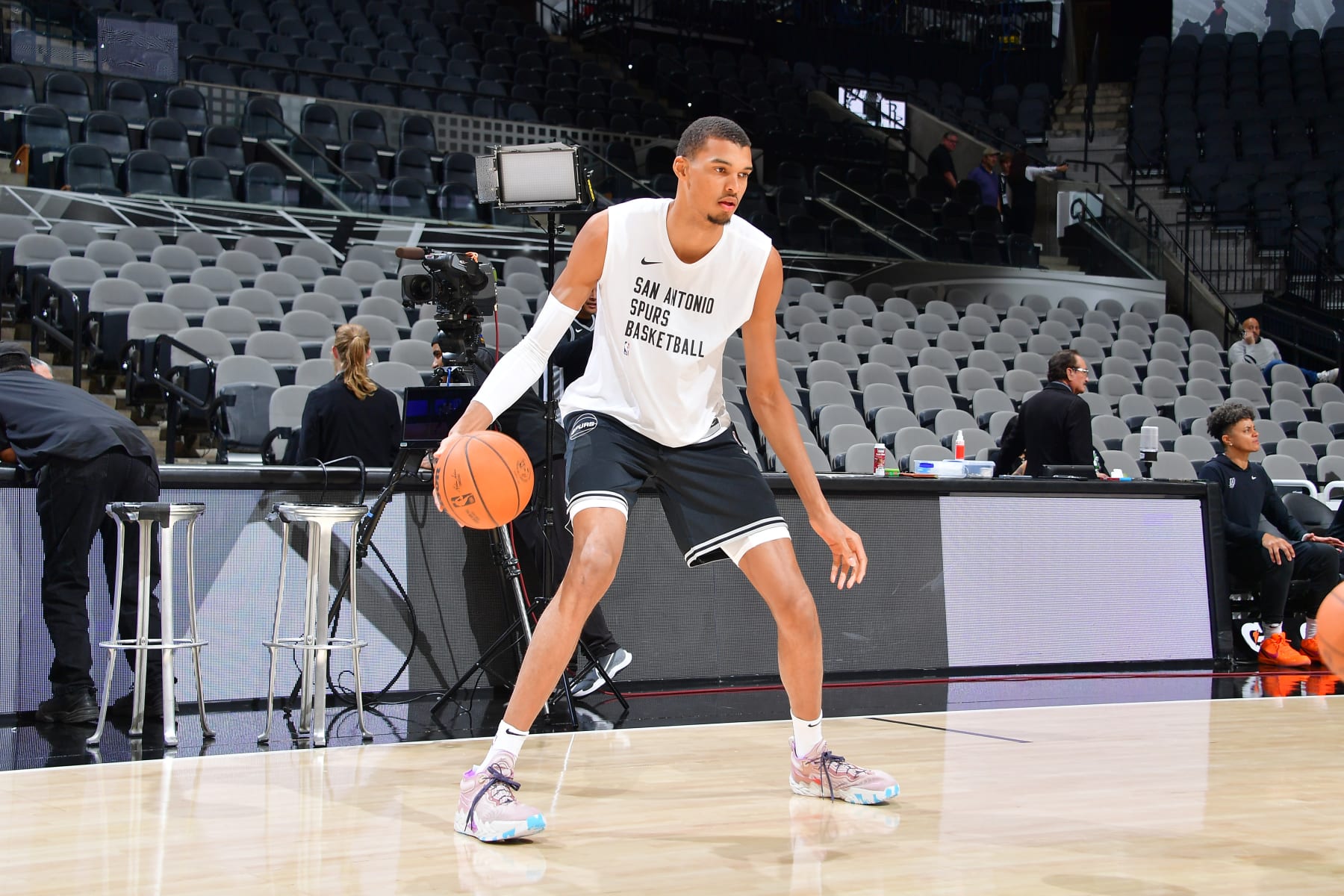SAN ANTONIO, TX - OCTOBER 18: Victor Wembanyama #1 of the San Antonio Spurs warms up before the preseason game on October 18, 2023 at the Frost Bank Center in San Antonio, Texas. NOTE TO USER: User expressly acknowledges and agrees that, by downloading and or using this photograph, user is consenting to the terms and conditions of the Getty Images License Agreement. Mandatory Copyright Notice: Copyright 2023 NBAE (Photos by Michael Gonzales/NBAE via Getty Images)