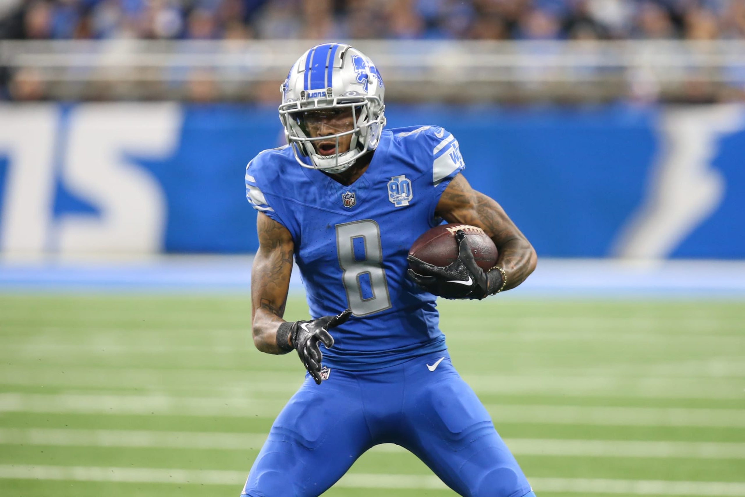 DETROIT, MI - OCTOBER 08: Detroit Lions wide receiver Josh Reynolds (8) runs with the ball after catching a pass during the third quarter of an NFL football game between the Carolina Panthers and the Detroit Lions on October 8, 2023 at Ford Field in Detroit, Michigan. (Photo by Scott W. Grau/Icon Sportswire via Getty Images) DETROIT, MI - OCTOBER 08: Detroit Lions wide receiver Josh Reynolds (8) runs with the ball after catching a pass during the third quarter of an NFL football game between the Carolina Panthers and the Detroit Lions on October 8, 2023 at Ford Field in Detroit, Michigan. (Photo by Scott W. Grau/Icon Sportswire via Getty Images)