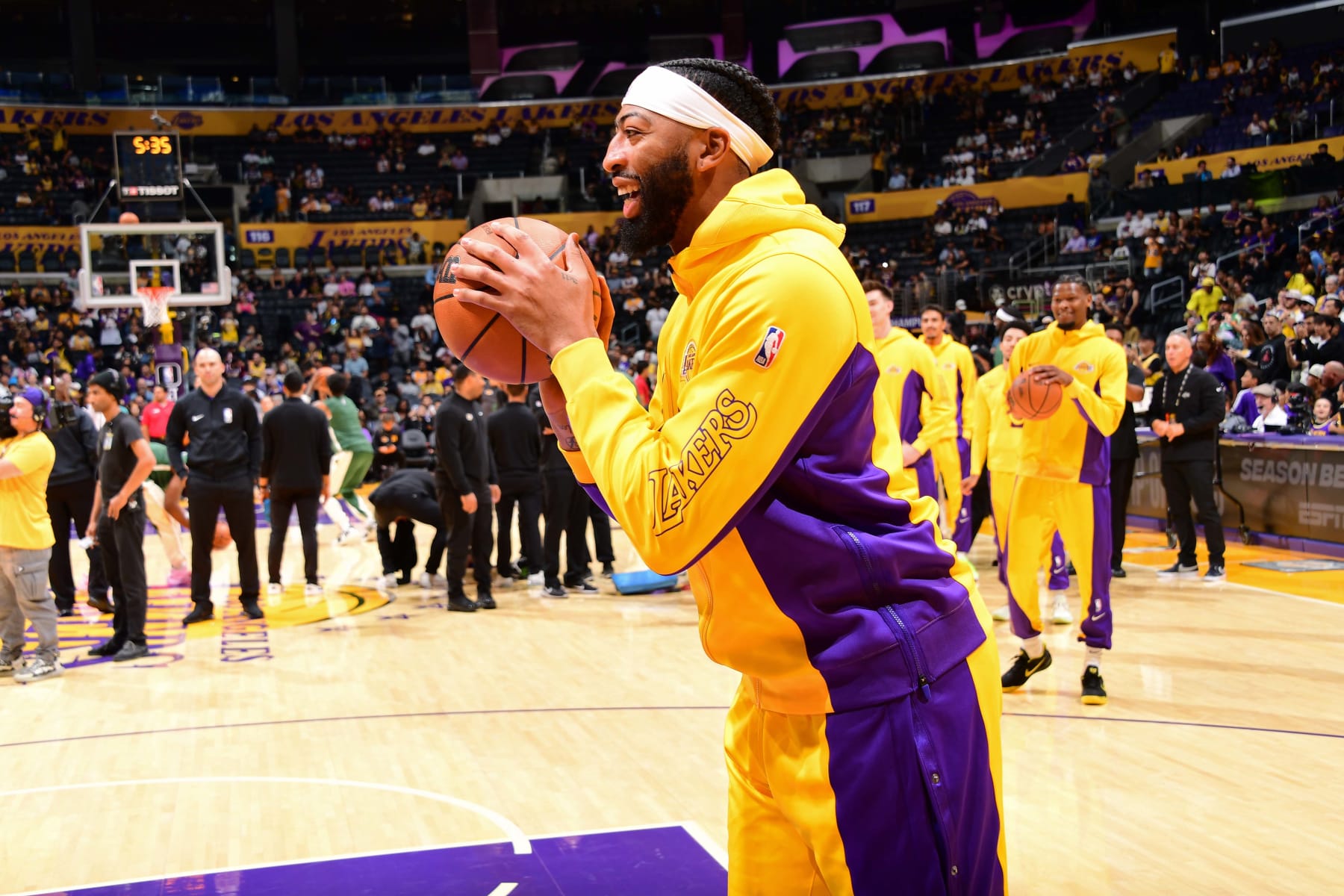 LOS ANGELES, CA - OCTOBER 15: Anthony Davis #3 of the Los Angeles Lakers smiles before the game against the Milwaukee Bucks on October 15, 2023 at Crypto.Com Arena in Los Angeles, California. NOTE TO USER: User expressly acknowledges and agrees that, by downloading and/or using this Photograph, user is consenting to the terms and conditions of the Getty Images License Agreement. Mandatory Copyright Notice: Copyright 2023 NBAE (Photo by Adam Pantozzi/NBAE via Getty Images)
