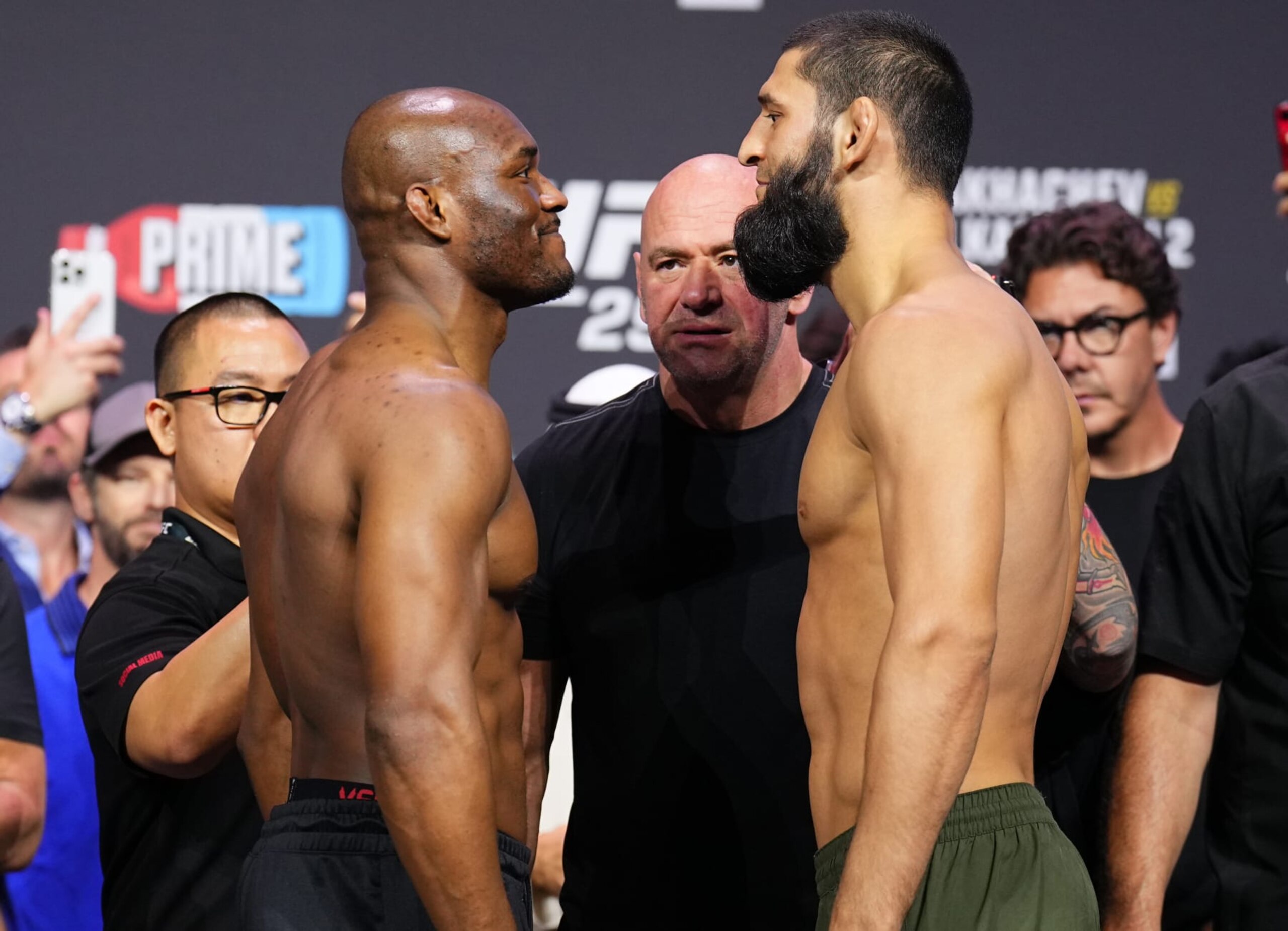 ABU DHABI, UNITED ARAB EMIRATES - OCTOBER 20: (L-R) Opponents Kamaru Usman of Nigeria and Khamzat Chimaev of the United Arab Emirates face off during the UFC 294 ceremonial weigh-in at Etihad Arena on October 20, 2023 in Abu Dhabi, United Arab Emirates. (Photo by Chris Unger/Zuffa LLC via Getty Images) ABU DHABI, UNITED ARAB EMIRATES - OCTOBER 20: (L-R) Opponents Kamaru Usman of Nigeria and Khamzat Chimaev of the United Arab Emirates face off during the UFC 294 ceremonial weigh-in at Etihad Arena on October 20, 2023 in Abu Dhabi, United Arab Emirates. (Photo by Chris Unger/Zuffa LLC via Getty Images)