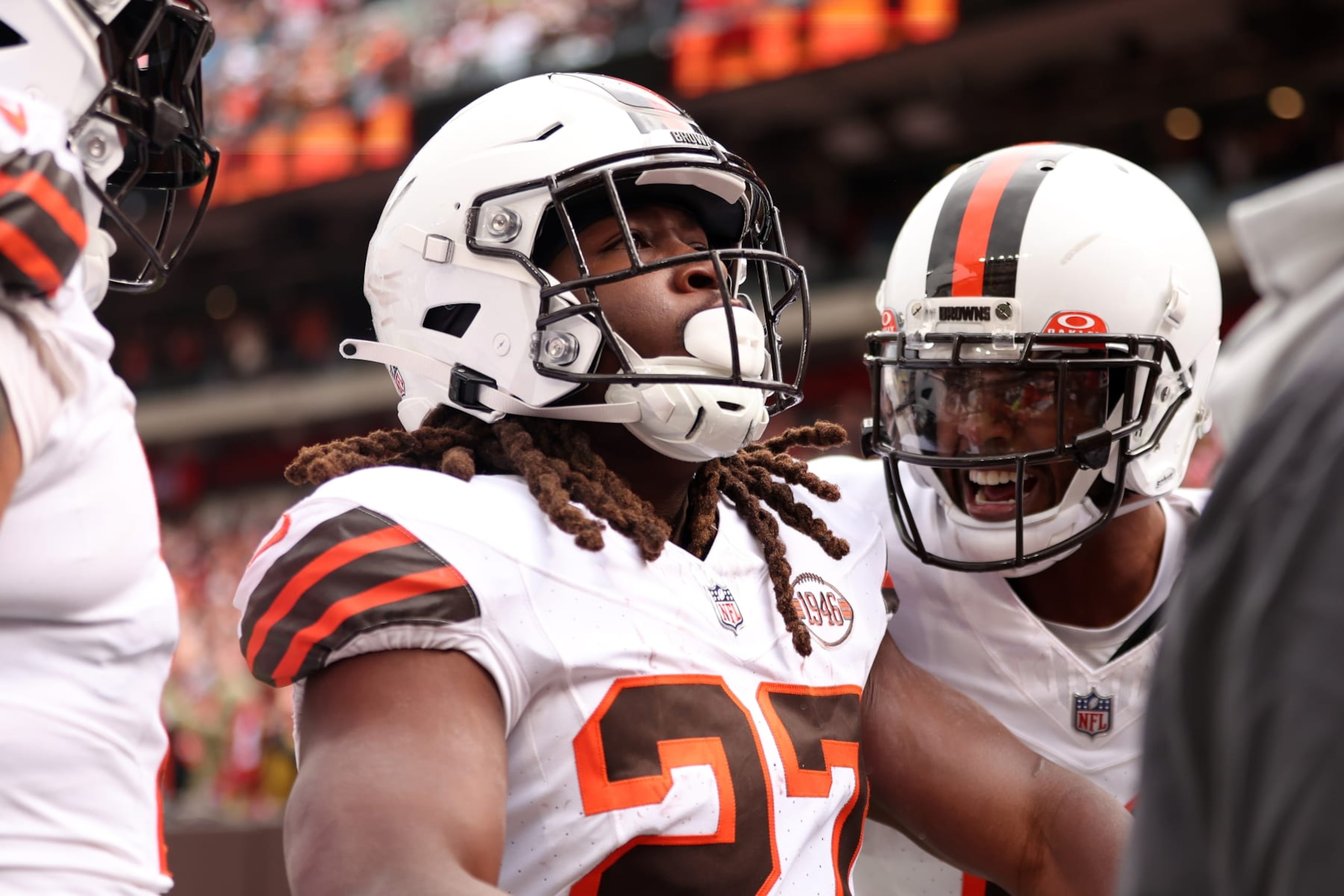 CLEVELAND, OHIO - OCTOBER 15: Kareem Hunt #27 of the Cleveland Browns celebrates after his rushing touchdown during the second quarter against the San Francisco 49ers at Cleveland Browns Stadium on October 15, 2023 in Cleveland, Ohio. (Photo by Gregory Shamus/Getty Images) CLEVELAND, OHIO - OCTOBER 15: Kareem Hunt #27 of the Cleveland Browns celebrates after his rushing touchdown during the second quarter against the San Francisco 49ers at Cleveland Browns Stadium on October 15, 2023 in Cleveland, Ohio. (Photo by Gregory Shamus/Getty Images)