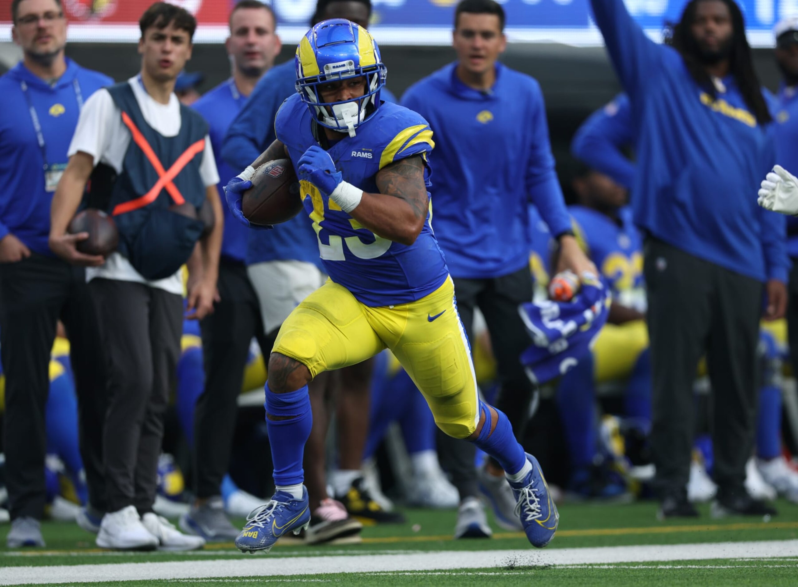 INGLEWOOD, CALIFORNIA - OCTOBER 15: Kyren Williams #23 of the Los Angeles Rams runs down the sidelines during a 26-9 win over the Arizona Cardinals at SoFi Stadium on October 15, 2023 in Inglewood, California. (Photo by Harry How/Getty Images)