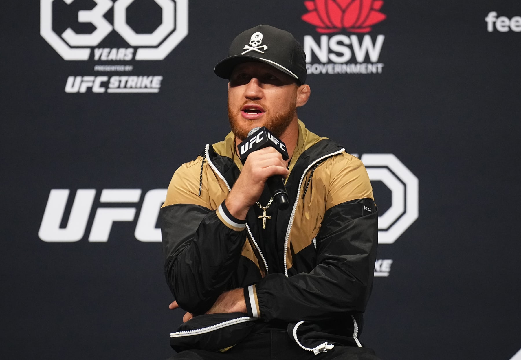 SYDNEY, AUSTRALIA - SEPTEMBER 08: Justin Gaethje interacts with fans during a Q&A session after the UFC 293 ceremonial weigh-in at Qudos Bank Arena on September 08, 2023 in Sydney, Australia. (Photo by Chris Unger/Zuffa LLC via Getty Images)