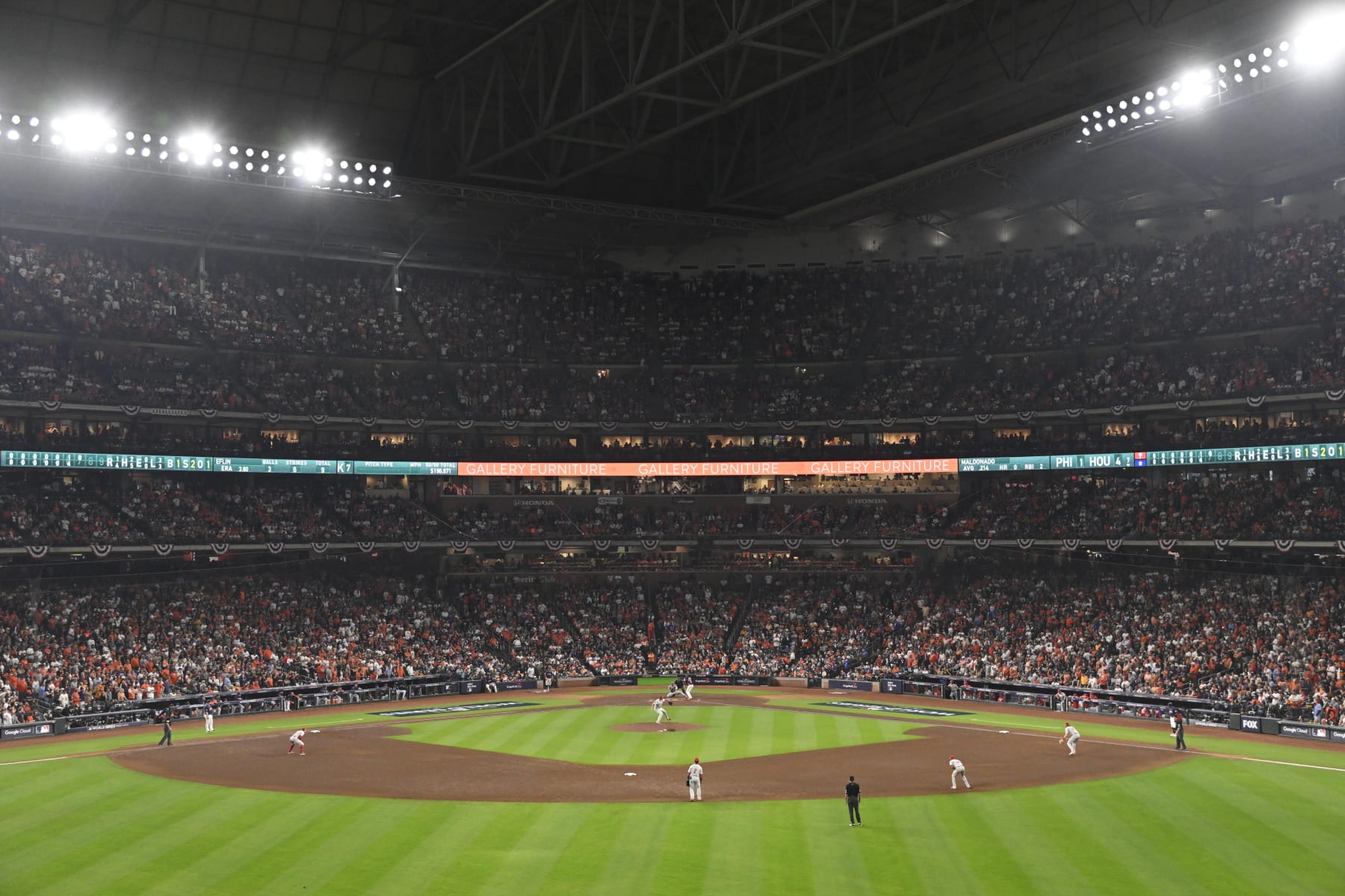 Baseball: World Series: A general overall view of the stadium during the Houston Astros vs Philadelphia Phillies at Minute Maid Park. Game 6. 
Houston, TX 11/5/2022 
CREDIT: Greg Nelson (Photo by Greg Nelson/Sports Illustrated via Getty Images) 
(Set Number: X164229 TK1)