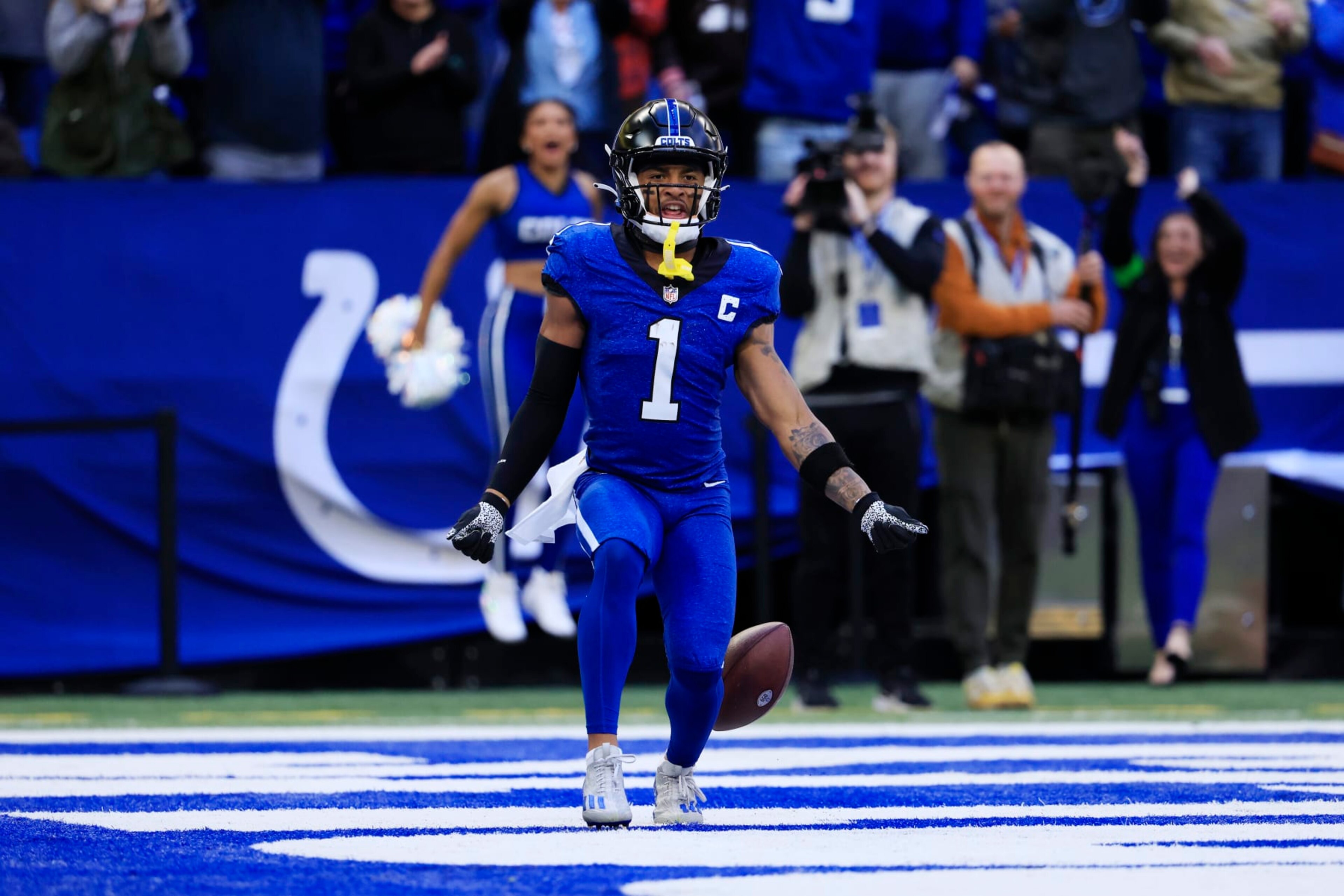 INDIANAPOLIS, INDIANA - OCTOBER 22: Josh Downs #1 of the Indianapolis Colts reacts after a touchdown during the first quarter against the Cleveland Browns at Lucas Oil Stadium on October 22, 2023 in Indianapolis, Indiana. (Photo by Justin Casterline/Getty Images)