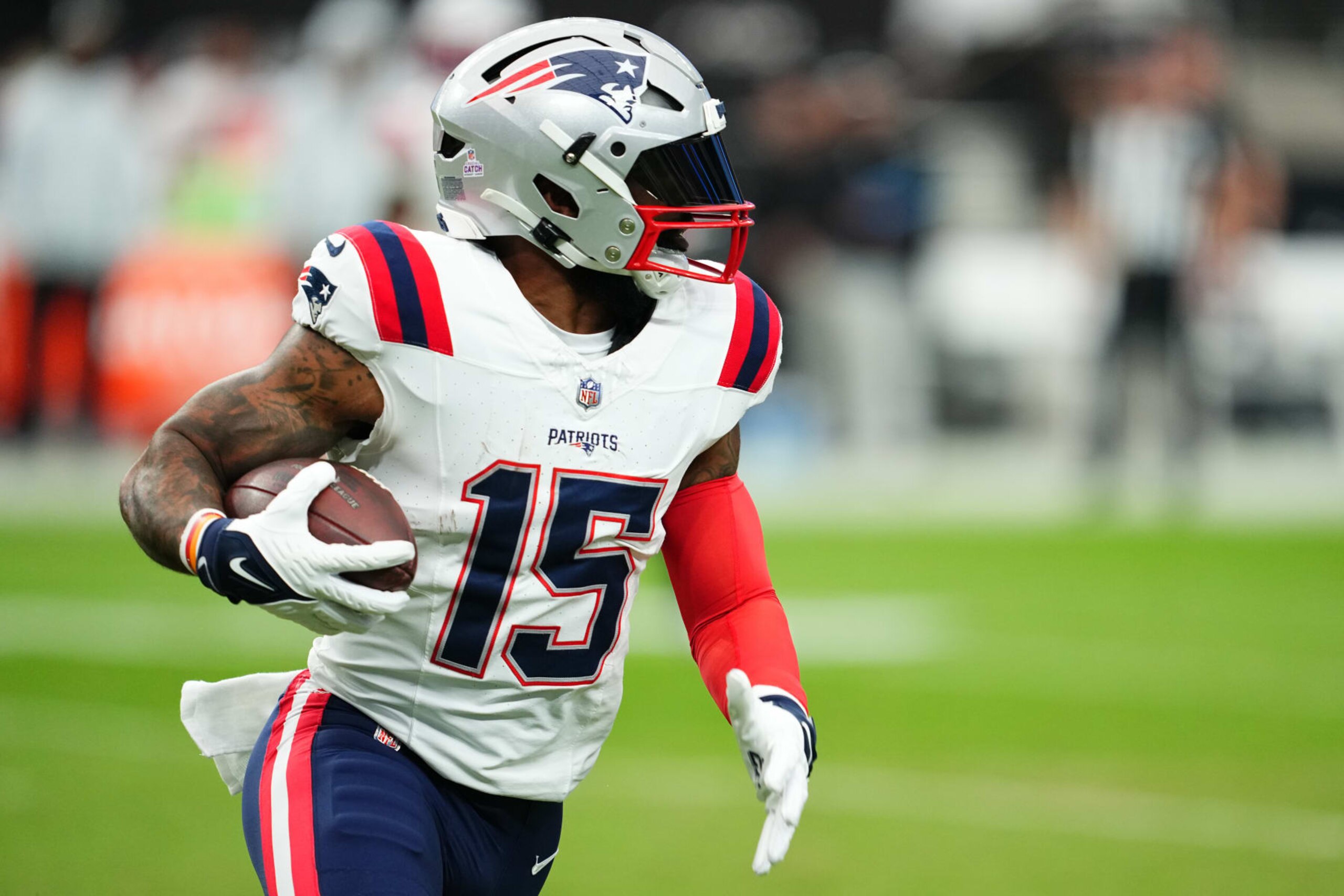 LAS VEGAS, NEVADA - OCTOBER 15: Ezekiel Elliott #15 of the New England Patriots runs against the Las Vegas Raiders during the first half of a game at Allegiant Stadium on October 15, 2023 in Las Vegas, Nevada. (Photo by Chris Unger/Getty Images) LAS VEGAS, NEVADA - OCTOBER 15: Ezekiel Elliott #15 of the New England Patriots runs against the Las Vegas Raiders during the first half of a game at Allegiant Stadium on October 15, 2023 in Las Vegas, Nevada. (Photo by Chris Unger/Getty Images)