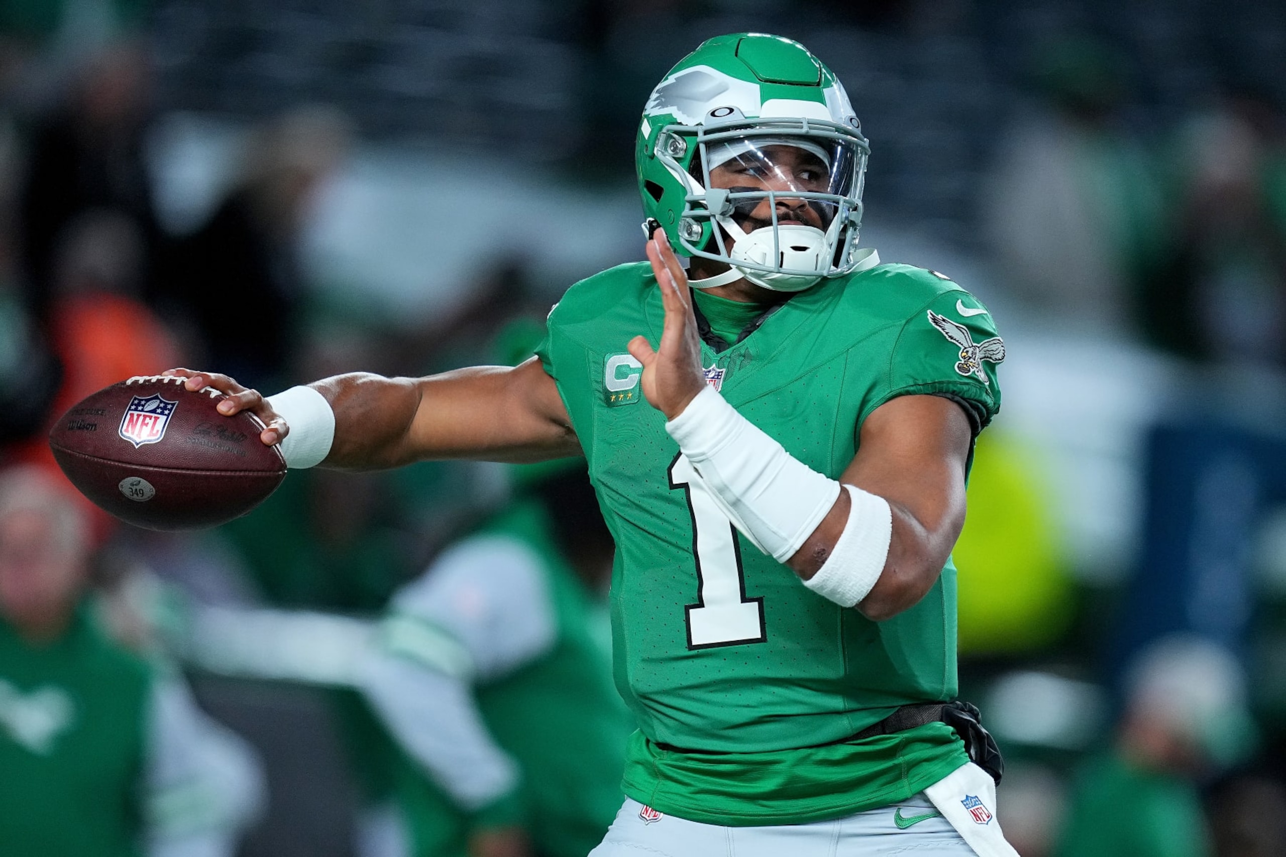 PHILADELPHIA, PENNSYLVANIA - OCTOBER 22: Jalen Hurts #1 of the Philadelphia Eagles warms up prior to a game against the Miami Dolphins at Lincoln Financial Field on October 22, 2023 in Philadelphia, Pennsylvania. (Photo by Mitchell Leff/Getty Images)