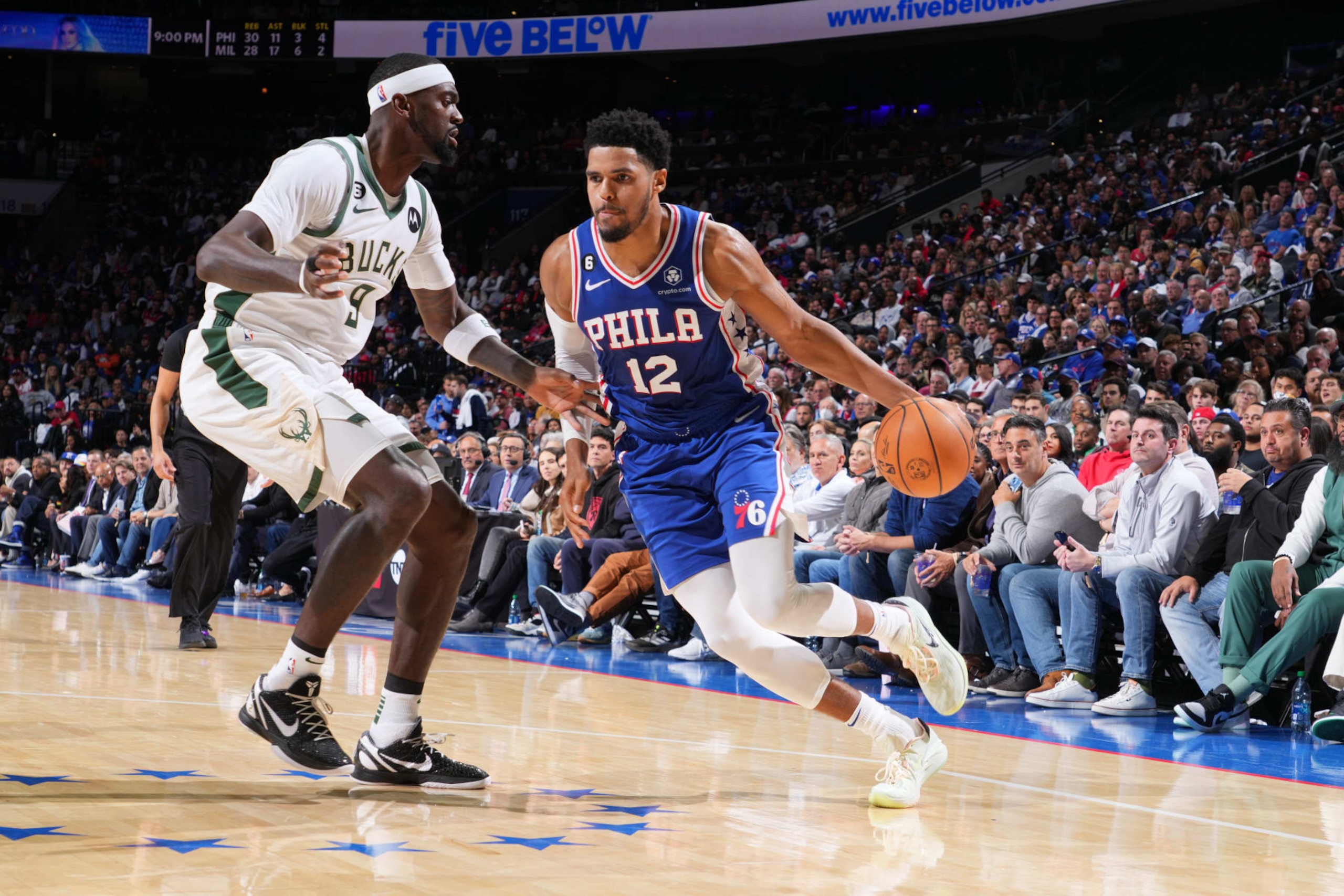 PHILADELPHIA, PA - OCTOBER 20: Tobias Harris #12 of the Philadelphia 76ers dribbles the ball during the game against the Milwaukee Bucks on October 20, 2022 at the Wells Fargo Center in Philadelphia, Pennsylvania. NOTE TO USER: User expressly acknowledges and agrees that, by downloading and/or using this Photograph, user is consenting to the terms and conditions of the Getty Images License Agreement. Mandatory Copyright Notice: Copyright 2022 NBAE (Photo by Jesse D. Garrabrant/NBAE via Getty Images) PHILADELPHIA, PA - OCTOBER 20: Tobias Harris #12 of the Philadelphia 76ers dribbles the ball during the game against the Milwaukee Bucks on October 20, 2022 at the Wells Fargo Center in Philadelphia, Pennsylvania. NOTE TO USER: User expressly acknowledges and agrees that, by downloading and/or using this Photograph, user is consenting to the terms and conditions of the Getty Images License Agreement. Mandatory Copyright Notice: Copyright 2022 NBAE (Photo by Jesse D. Garrabrant/NBAE via Getty Images)