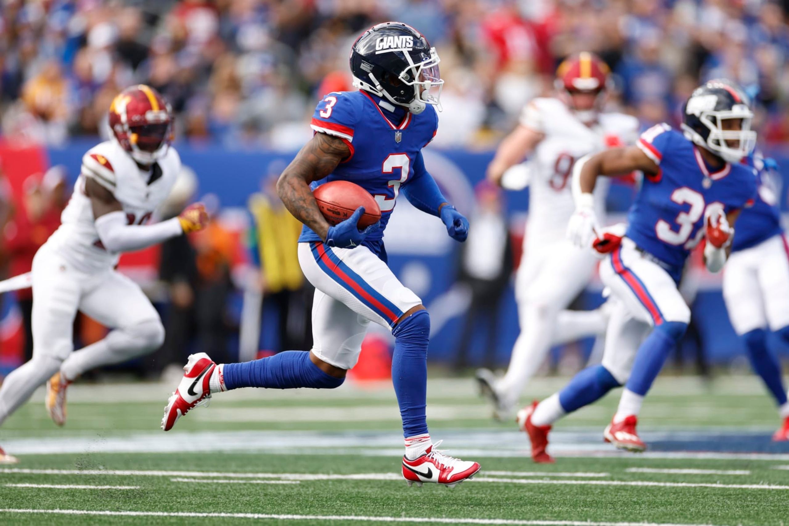 EAST RUTHERFORD, NEW JERSEY - OCTOBER 22: Sterling Shepard #3 of the New York Giants runs with the ball in the second quarter of the game against the Washington Commanders at MetLife Stadium on October 22, 2023 in East Rutherford, New Jersey. (Photo by Sarah Stier/Getty Images) EAST RUTHERFORD, NEW JERSEY - OCTOBER 22: Sterling Shepard #3 of the New York Giants runs with the ball in the second quarter of the game against the Washington Commanders at MetLife Stadium on October 22, 2023 in East Rutherford, New Jersey. (Photo by Sarah Stier/Getty Images)
