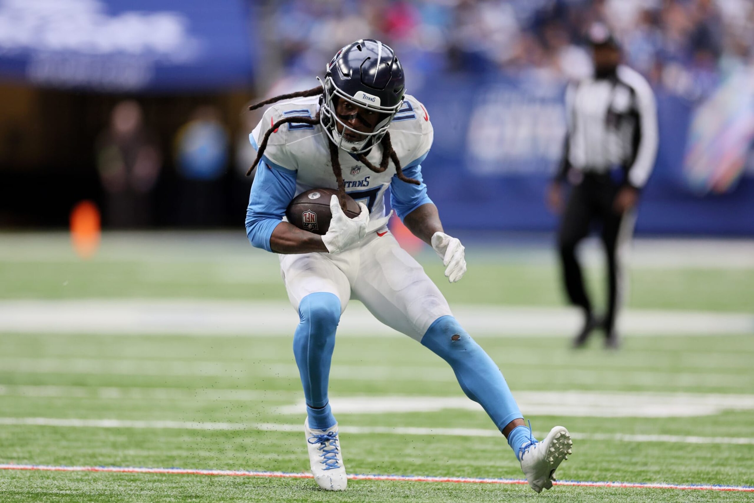 INDIANAPOLIS, INDIANA - OCTOBER 08: DeAndre Hopkins #10 of the Tennessee Titans runs the ball against the Indianapolis Colts during the third quarter at Lucas Oil Stadium on October 08, 2023 in Indianapolis, Indiana. (Photo by Andy Lyons/Getty Images)
