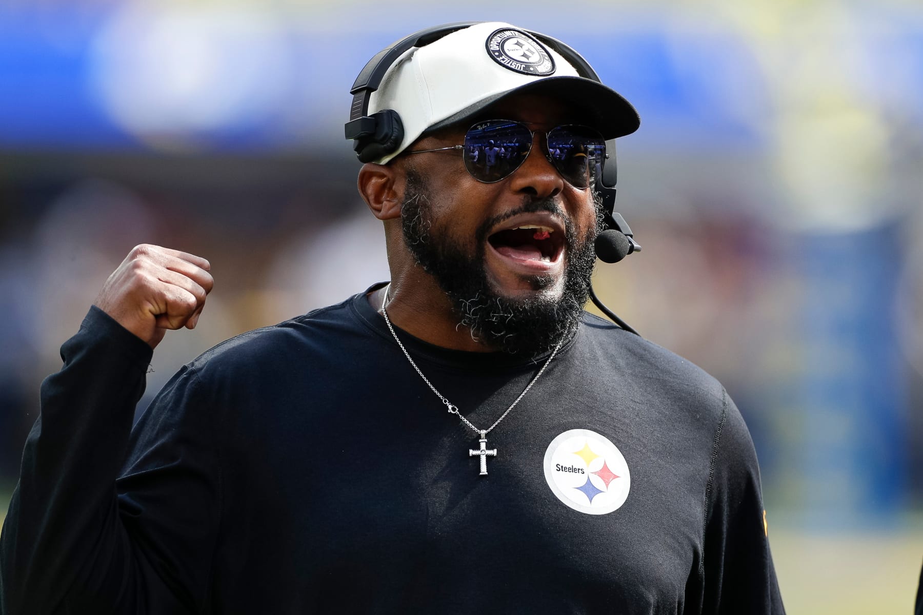 INGLEWOOD, CA - OCTOBER 22: Pittsburgh Steelers head coach Mike Tomlin reacts in the first quarter during an NFL regular season game between the Pittsburgh Steelers and the Los Angeles Rams on October 22, 2023, at SoFi Stadium in Inglewood, CA. (Photo by Brandon Sloter/Icon Sportswire via Getty Images)