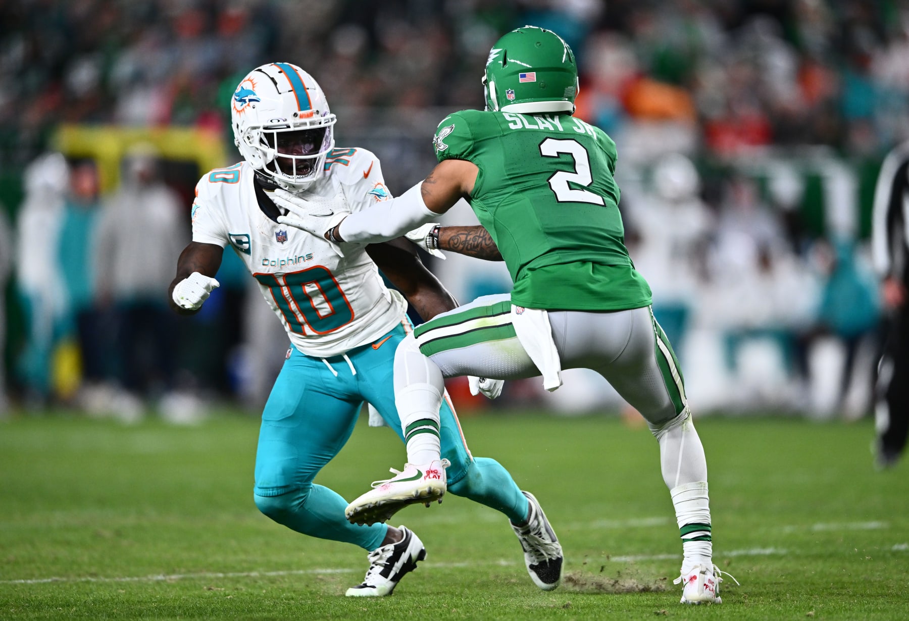 PHILADELPHIA, PA - OCTOBER 22: Philadelphia Eagles Cornerback Darius Slay (2) defends Miami Dolphins Wide Receiver Tyreek Hill (10) in the second half during the game between the Miami Dolphins and Philadelphia Eagles on October 22, 2023 at Lincoln Financial Field in Philadelphia, PA. (Photo by Kyle Ross/Icon Sportswire via Getty Images)