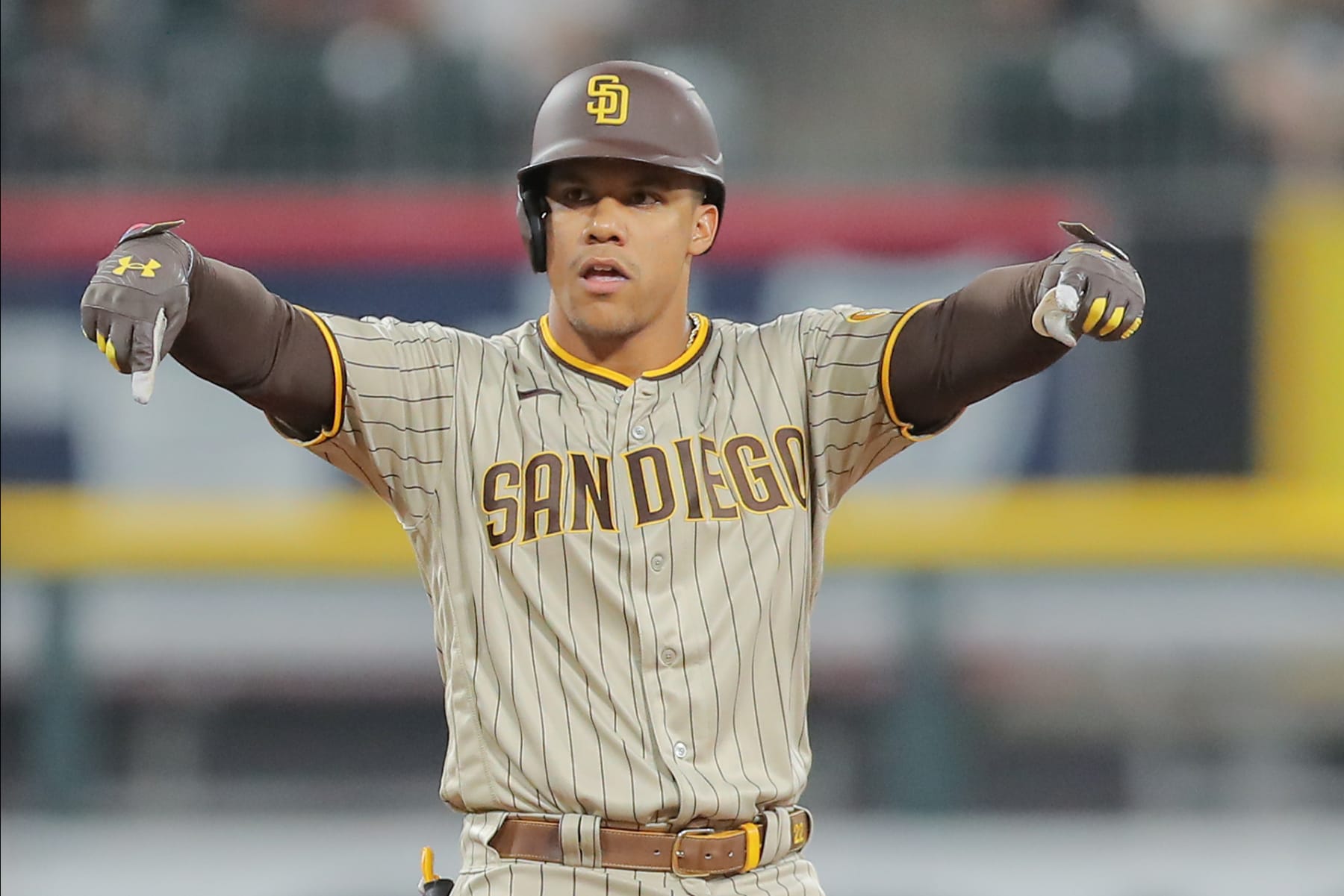 CHICAGO, IL - SEPTEMBER 30: San Diego Padres left fielder Juan Soto (22) reacts after hitting a double during a Major League Baseball game between the San Diego Padres and the Chicago White Sox on September 30, 2023 at Guaranteed Rate Field in Chicago, IL. (Photo by Melissa Tamez/Icon Sportswire via Getty Images)