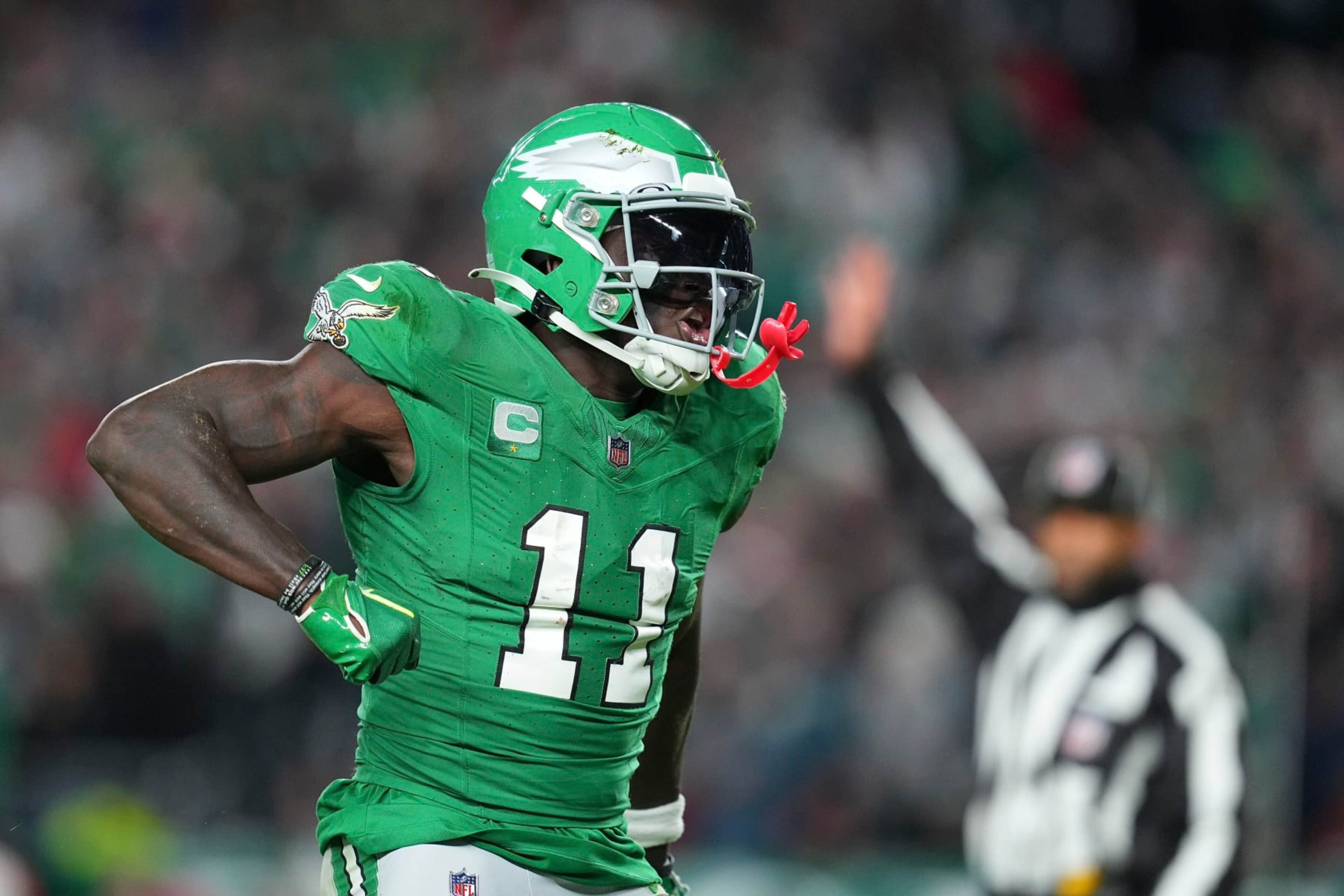 PHILADELPHIA, PENNSYLVANIA - OCTOBER 22: A.J. Brown #11 of the Philadelphia Eagles reacts against the Miami Dolphins at Lincoln Financial Field on October 22, 2023 in Philadelphia, Pennsylvania. (Photo by Mitchell Leff/Getty Images) PHILADELPHIA, PENNSYLVANIA - OCTOBER 22: A.J. Brown #11 of the Philadelphia Eagles reacts against the Miami Dolphins at Lincoln Financial Field on October 22, 2023 in Philadelphia, Pennsylvania. (Photo by Mitchell Leff/Getty Images)