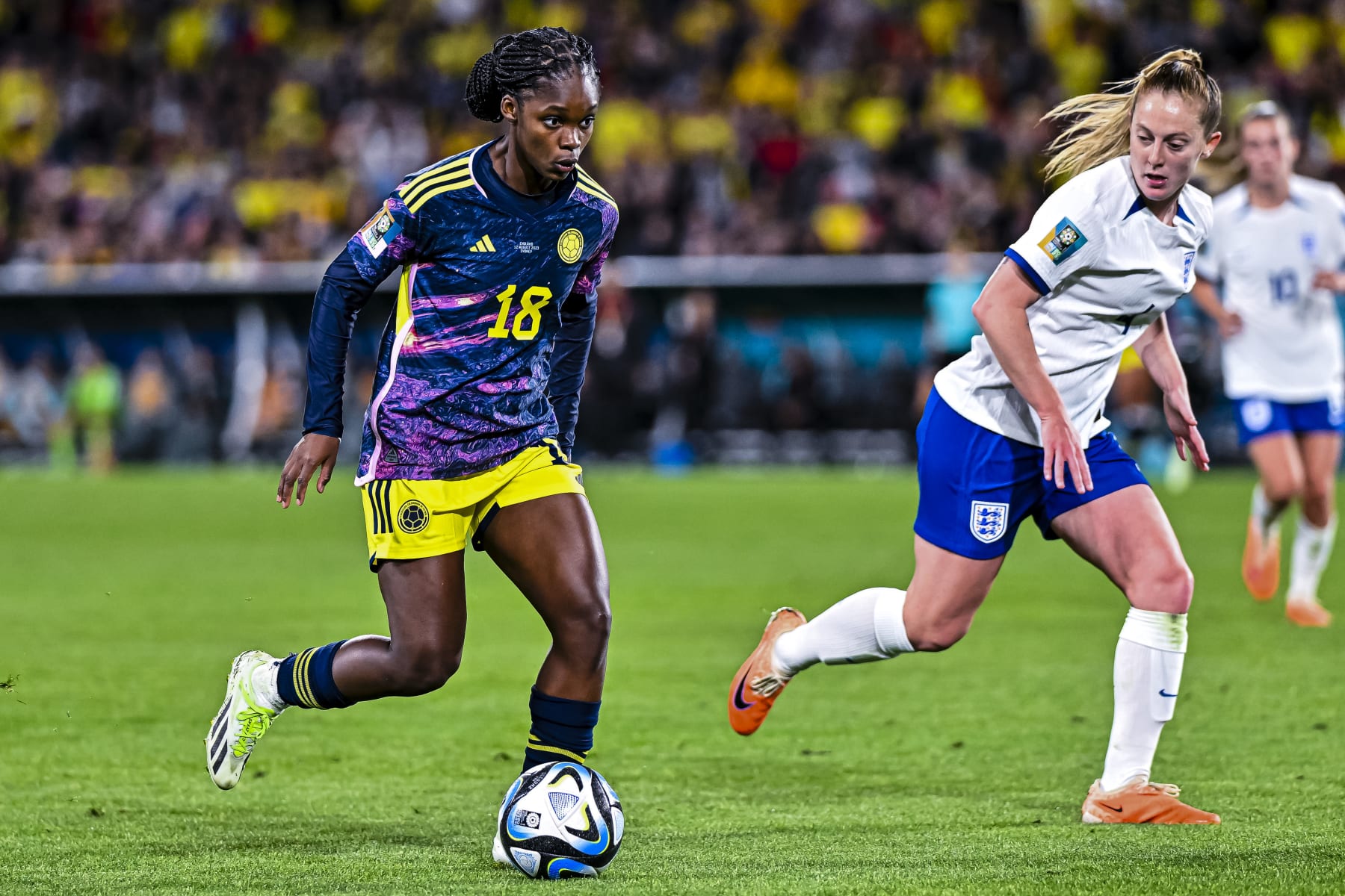 SYDNEY, AUSTRALIA - AUGUST 12: Linda Caicedo of Colombia (L) is chased by Keira Walsh of England (R) during the FIFA Women's World Cup Australia & New Zealand 2023 Quarter Final match between England and Colombia at Stadium Australia on August 12, 2023 in Sydney, Australia. (Photo by Keith McInnes/Eurasia Sport Images/Getty Images)