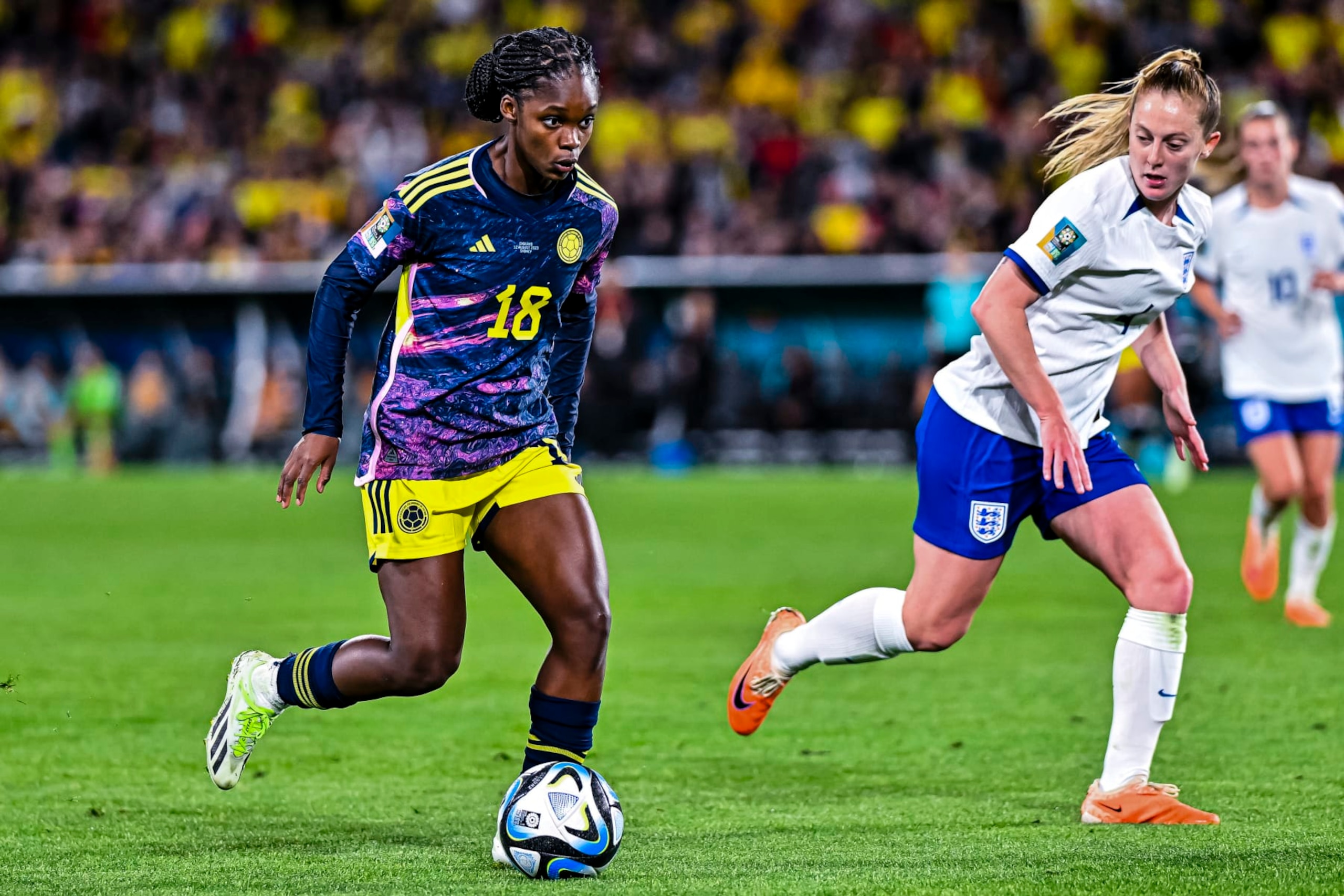 SYDNEY, AUSTRALIA - AUGUST 12: Linda Caicedo of Colombia (L) is chased by Keira Walsh of England (R) during the FIFA Women's World Cup Australia & New Zealand 2023 Quarter Final match between England and Colombia at Stadium Australia on August 12, 2023 in Sydney, Australia. (Photo by Keith McInnes/Eurasia Sport Images/Getty Images)