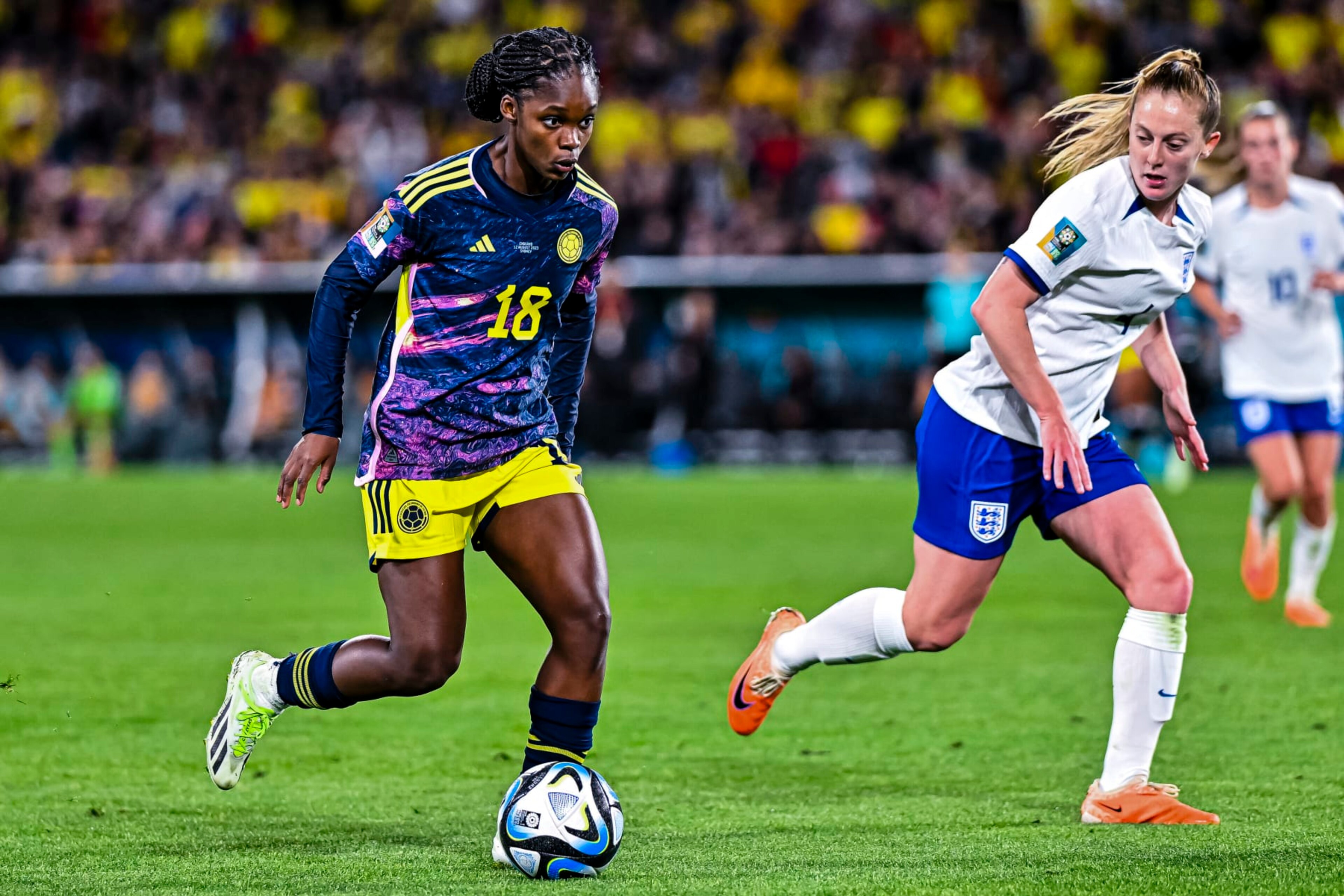 SYDNEY, AUSTRALIA - AUGUST 12: Linda Caicedo of Colombia (L) is chased by Keira Walsh of England (R) during the FIFA Women's World Cup Australia & New Zealand 2023 Quarter Final match between England and Colombia at Stadium Australia on August 12, 2023 in Sydney, Australia. (Photo by Keith McInnes/Eurasia Sport Images/Getty Images)