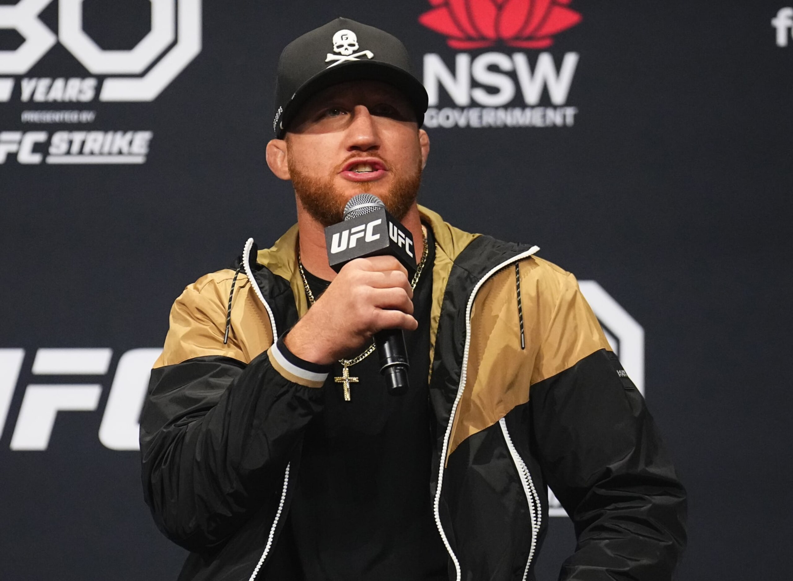 SYDNEY, AUSTRALIA - SEPTEMBER 08: Justin Gaethje interacts with fans during a Q&A session after the UFC 293 ceremonial weigh-in at Qudos Bank Arena on September 08, 2023 in Sydney, Australia. (Photo by Chris Unger/Zuffa LLC via Getty Images)