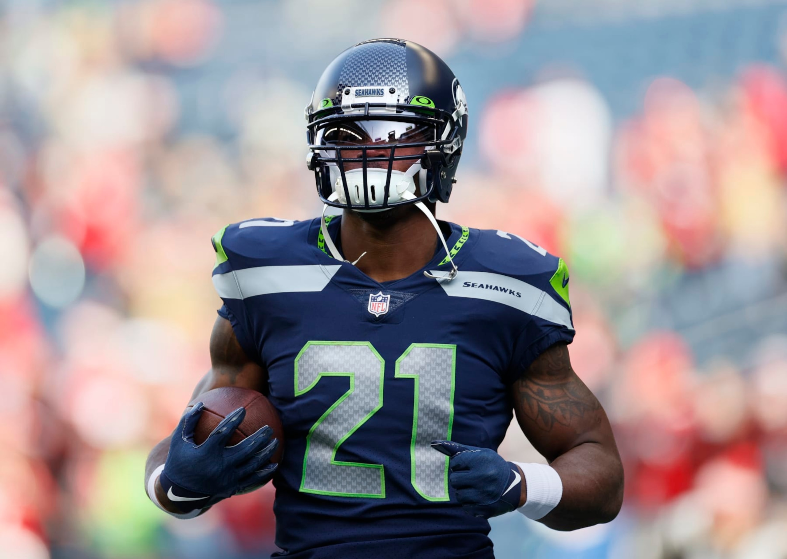 SEATTLE, WASHINGTON - DECEMBER 05: Adrian Peterson #21 of the Seattle Seahawks warms up before the game against the San Francisco 49ers at Lumen Field on December 05, 2021 in Seattle, Washington. (Photo by Steph Chambers/Getty Images) SEATTLE, WASHINGTON - DECEMBER 05: Adrian Peterson #21 of the Seattle Seahawks warms up before the game against the San Francisco 49ers at Lumen Field on December 05, 2021 in Seattle, Washington. (Photo by Steph Chambers/Getty Images)
