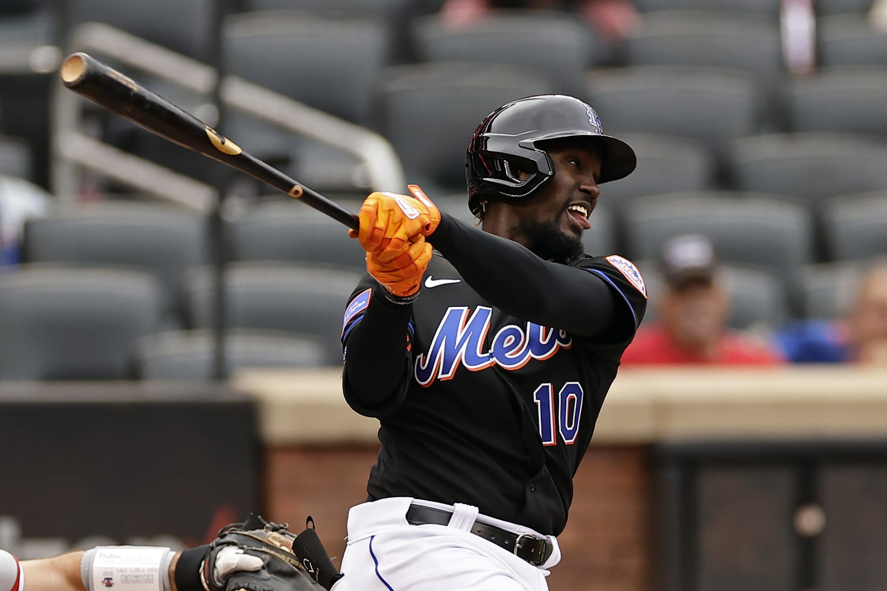 NEW YORK, NY - SEPTEMBER 30: Ronny Mauricio #10 of the New York Mets in action against the Philadelphia Phillies during the second inning of the first game of a doubleheader at Citi Field on September 30, 2023 in New York City. (Photo by Adam Hunger/Getty Images)