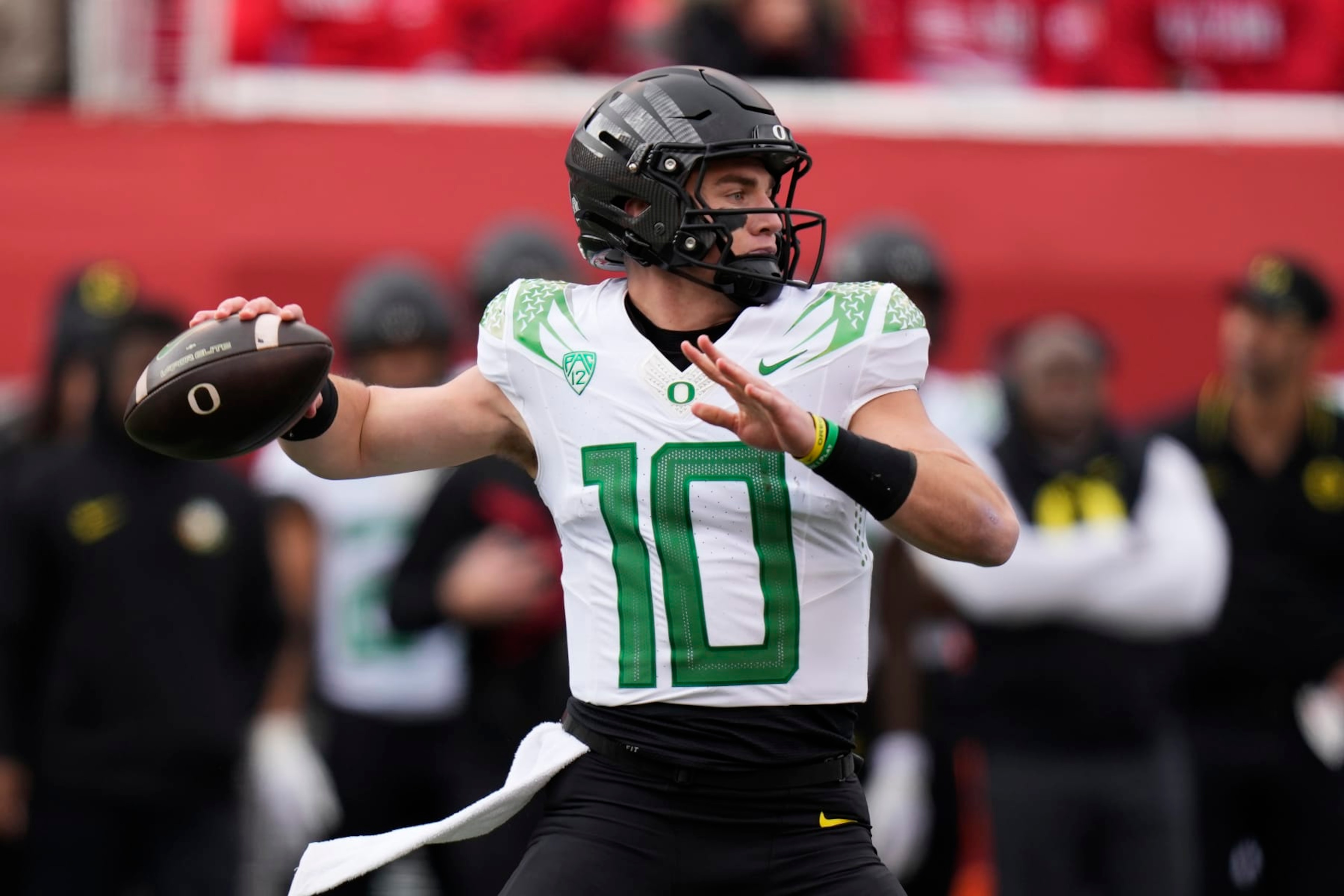 Oregon quarterback Bo Nix (10) throws during the first half of an NCAA college football game against Utah Saturday, Oct. 28, 2023, in Salt Lake City. (AP Photo/Rick Bowmer)