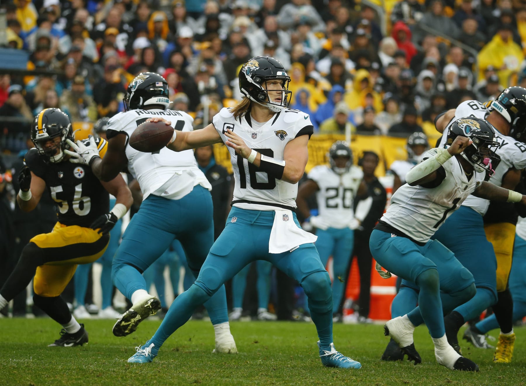 PITTSBURGH, PA - OCTOBER 28:  Trevor Lawrence #16 of the Jacksonville Jaguars in action against the Pittsburgh Steelers on October 28, 2023 at Acrisure Stadium in Pittsburgh, Pennsylvania.  (Photo by Justin K. Aller/Getty Images)
