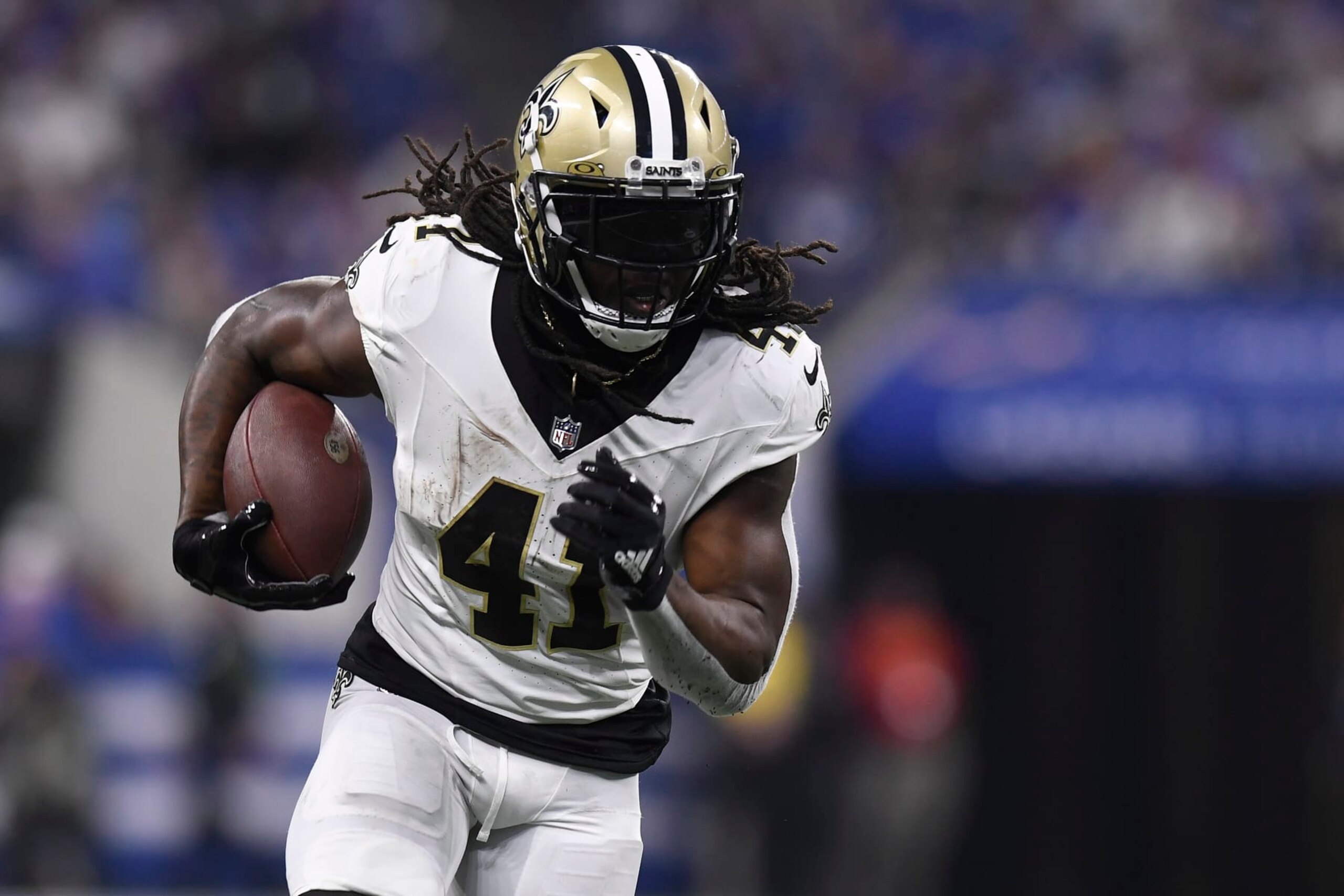 INDIANAPOLIS, IN - OCTOBER 29: New Orleans Saints Running Back Alvin Kamara (41) carries during the NFL game between the New Orleans Saints and the Indianapolis Colts on October 29, 2023, at Lucas Oil Stadium in Indianapolis, Indiana. (Photo by Michael Allio/Icon Sportswire via Getty Images)