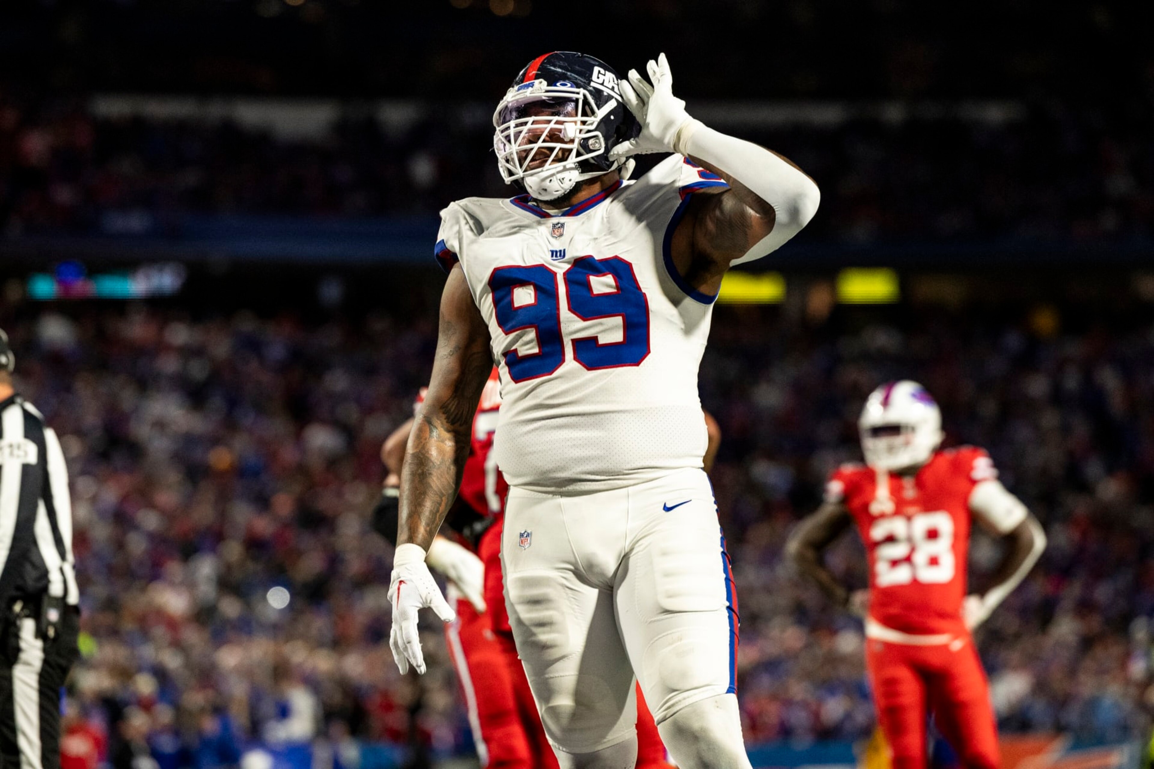 ORCHARD PARK, NEW YORK - OCTOBER 15: Leonard Williams #99 of the New York Giants reacts during the game against the Buffalo Bills at Highmark Stadium on October 15, 2023 in Orchard Park, New York. The Bills beat the Giants 14-9. (Photo by Lauren Leigh Bacho/Getty Images)