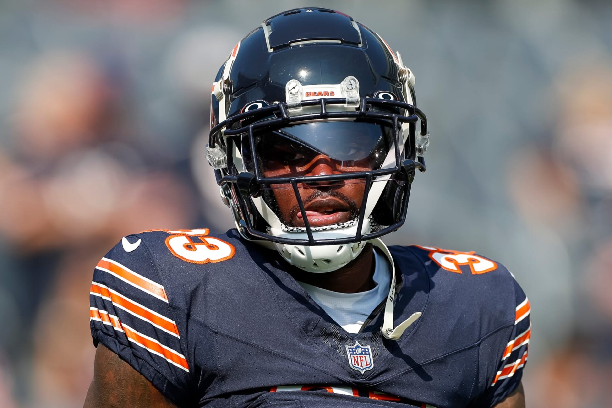 CHICAGO, IL - SEPTEMBER 10: Chicago Bears cornerback Jaylon Johnson (33) warms up prior to a regular season game between the Green Bay Packers and the Chicago Bears on September, 10, 2023, at Soldier Field in Chicago, IL. (Photo by Brandon Sloter/Icon Sportswire via Getty Images) CHICAGO, IL - SEPTEMBER 10: Chicago Bears cornerback Jaylon Johnson (33) warms up prior to a regular season game between the Green Bay Packers and the Chicago Bears on September, 10, 2023, at Soldier Field in Chicago, IL. (Photo by Brandon Sloter/Icon Sportswire via Getty Images)