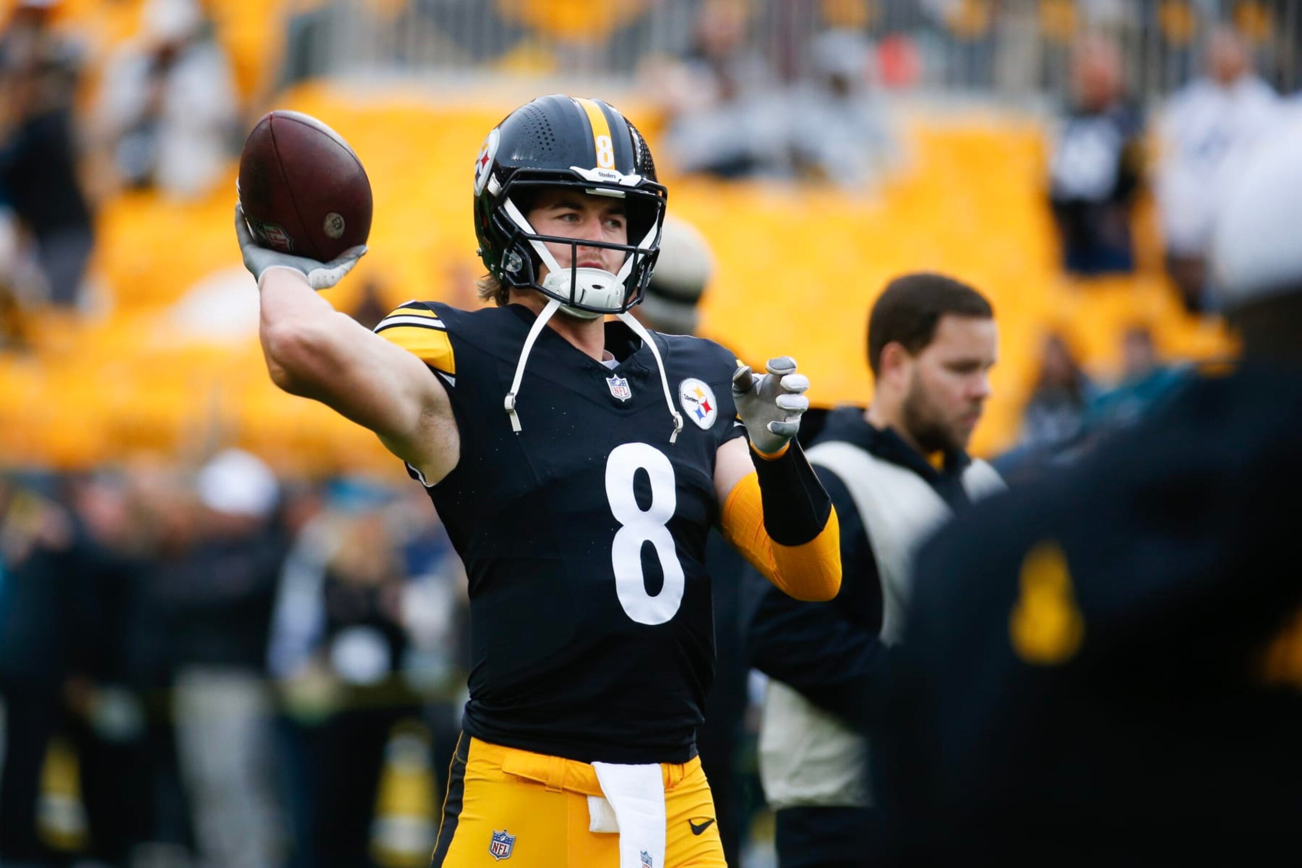 PITTSBURGH, PENNSYLVANIA - OCTOBER 29: Kenny Pickett #8 of the Pittsburgh Steelers warms up before the game against the Jacksonville Jaguars at Acrisure Stadium on October 29, 2023 in Pittsburgh, Pennsylvania. (Photo by Justin K. Aller/Getty Images) PITTSBURGH, PENNSYLVANIA - OCTOBER 29: Kenny Pickett #8 of the Pittsburgh Steelers warms up before the game against the Jacksonville Jaguars at Acrisure Stadium on October 29, 2023 in Pittsburgh, Pennsylvania. (Photo by Justin K. Aller/Getty Images)