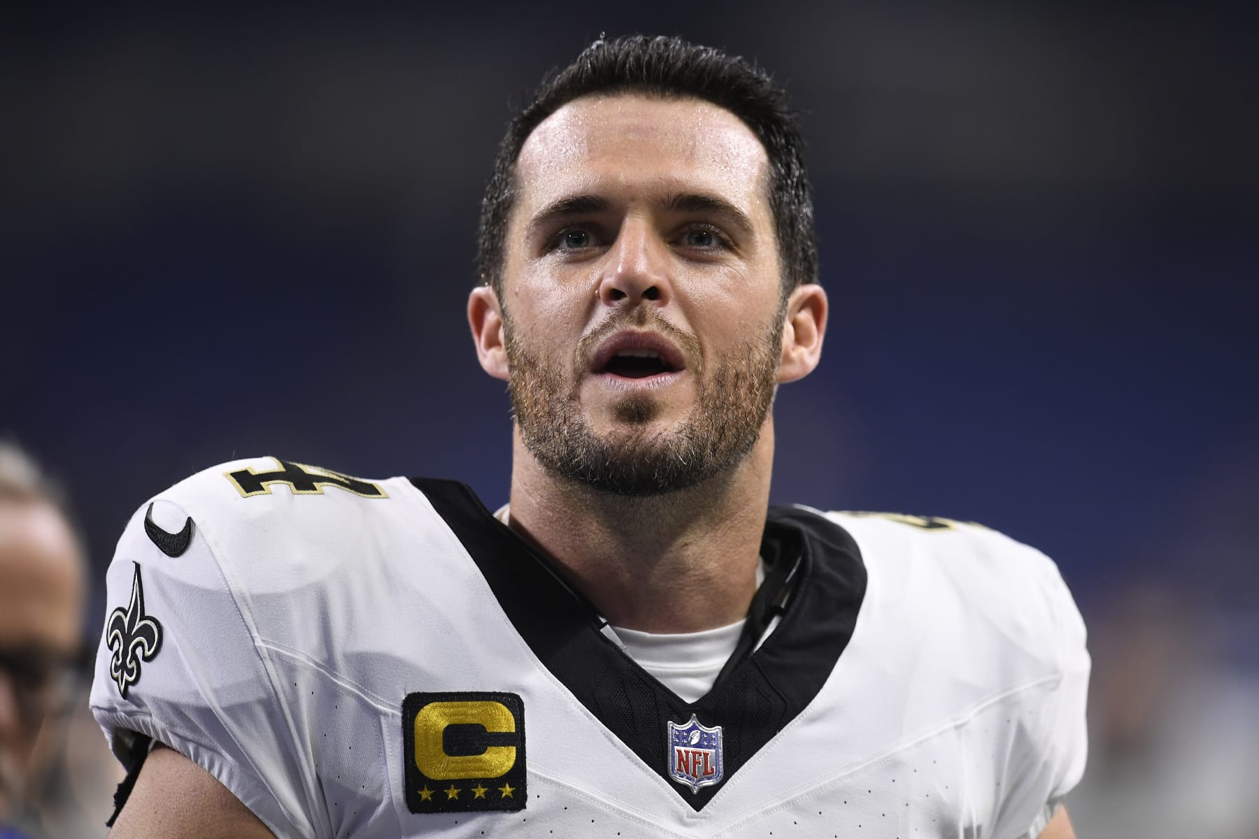 INDIANAPOLIS, IN - OCTOBER 29: New Orleans Saints Quarterback Derek Carr (4) walks off the field after the NFL game between the New Orleans Saints and the Indianapolis Colts on October 29, 2023, at Lucas Oil Stadium in Indianapolis, Indiana. (Photo by Michael Allio/Icon Sportswire via Getty Images)