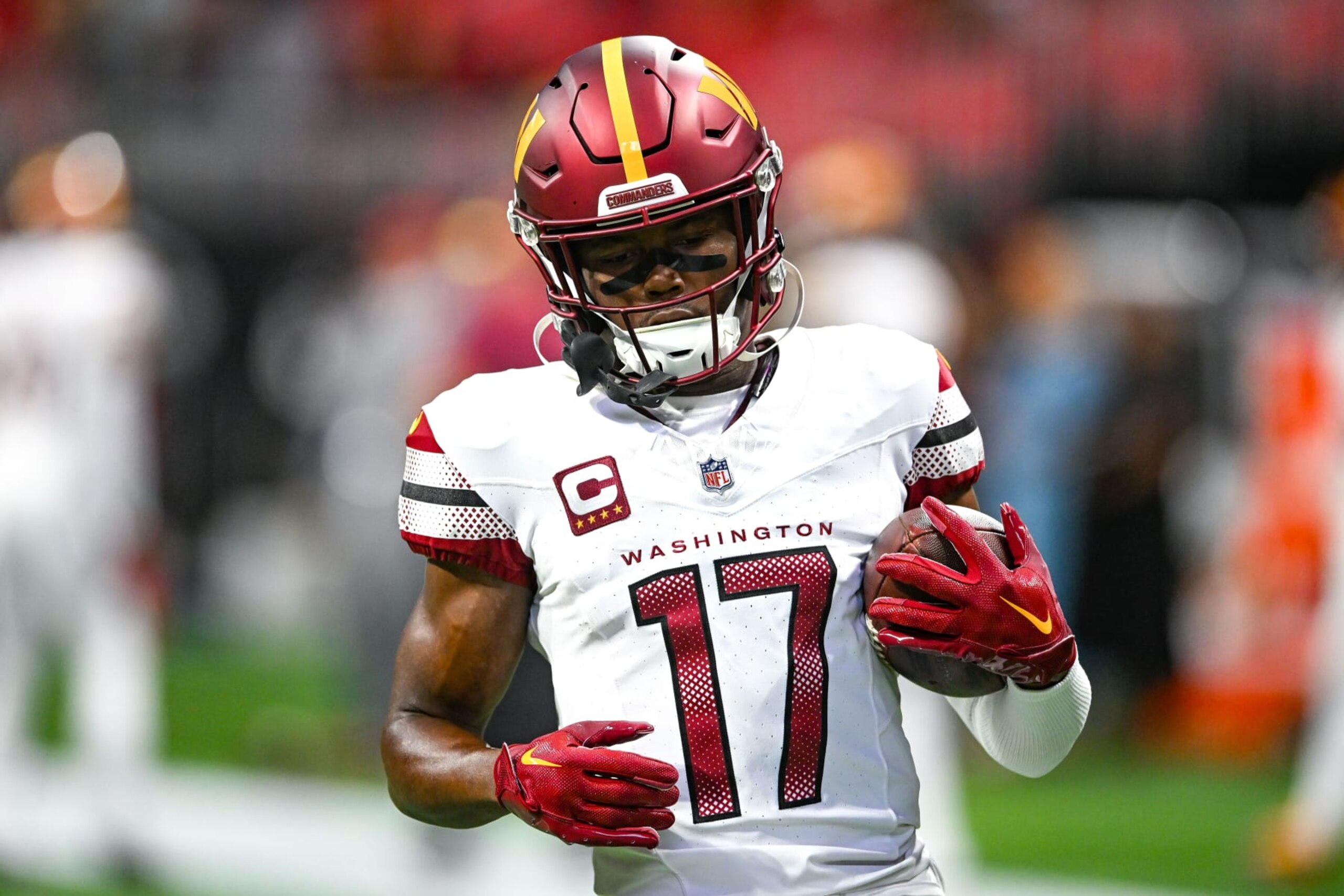 ATLANTA, GA OCTOBER 15: Washington wide receiver Terry McLaurin (17) warms up prior to the start of the NFL game between the Washington Commanders and the Atlanta Falcons on October 15th, 2023 at Mercedes-Benz Stadium in Atlanta, GA. (Photo by Rich von Biberstein/Icon Sportswire via Getty Images) ATLANTA, GA OCTOBER 15: Washington wide receiver Terry McLaurin (17) warms up prior to the start of the NFL game between the Washington Commanders and the Atlanta Falcons on October 15th, 2023 at Mercedes-Benz Stadium in Atlanta, GA. (Photo by Rich von Biberstein/Icon Sportswire via Getty Images)